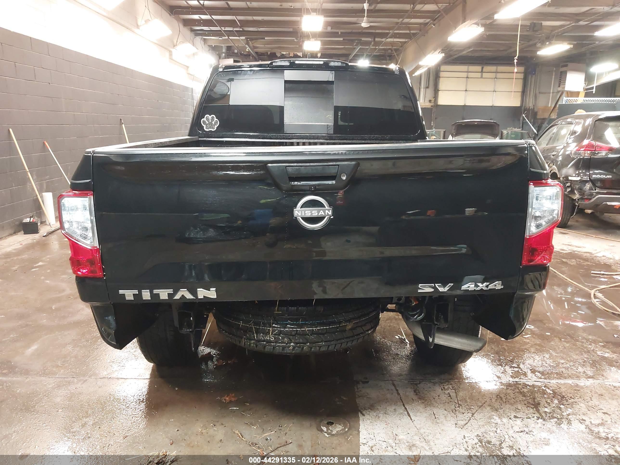 NISSAN TITAN image 6