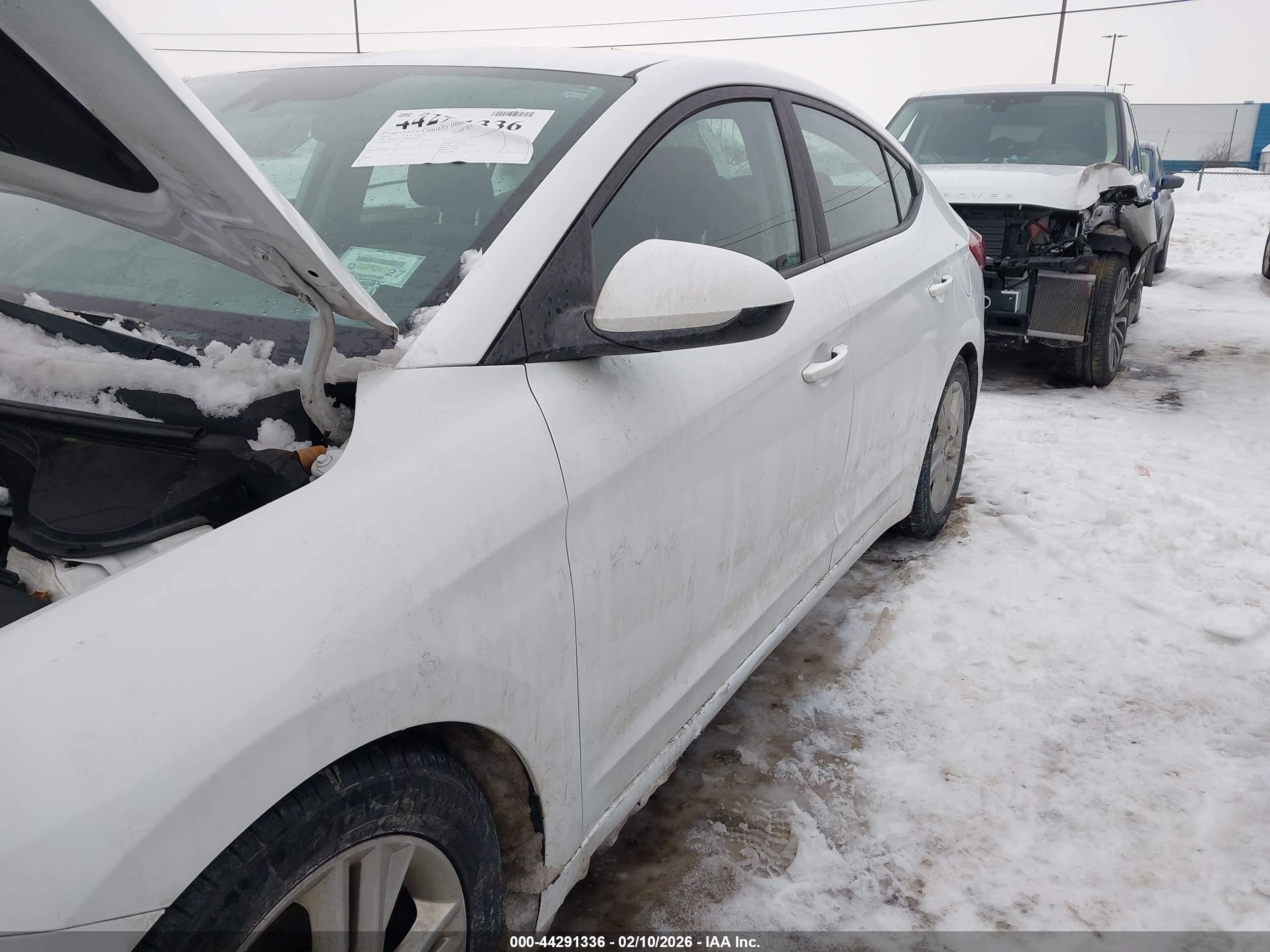HYUNDAI ELANTRA image 6
