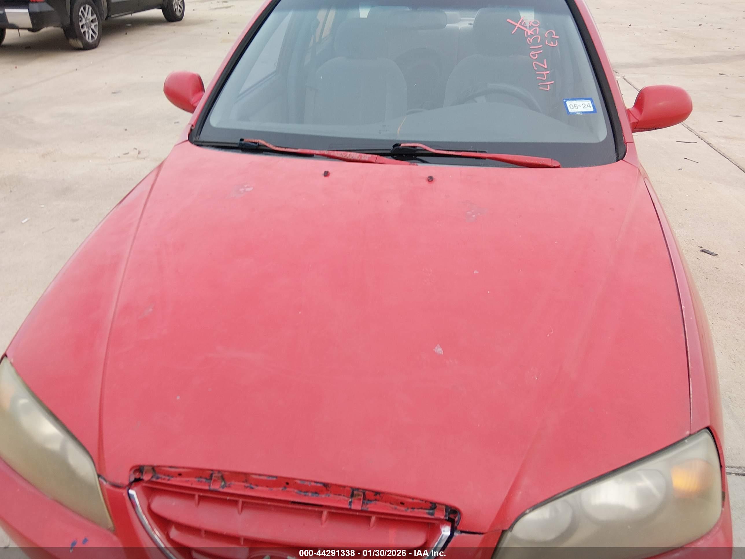 HYUNDAI ELANTRA image 6