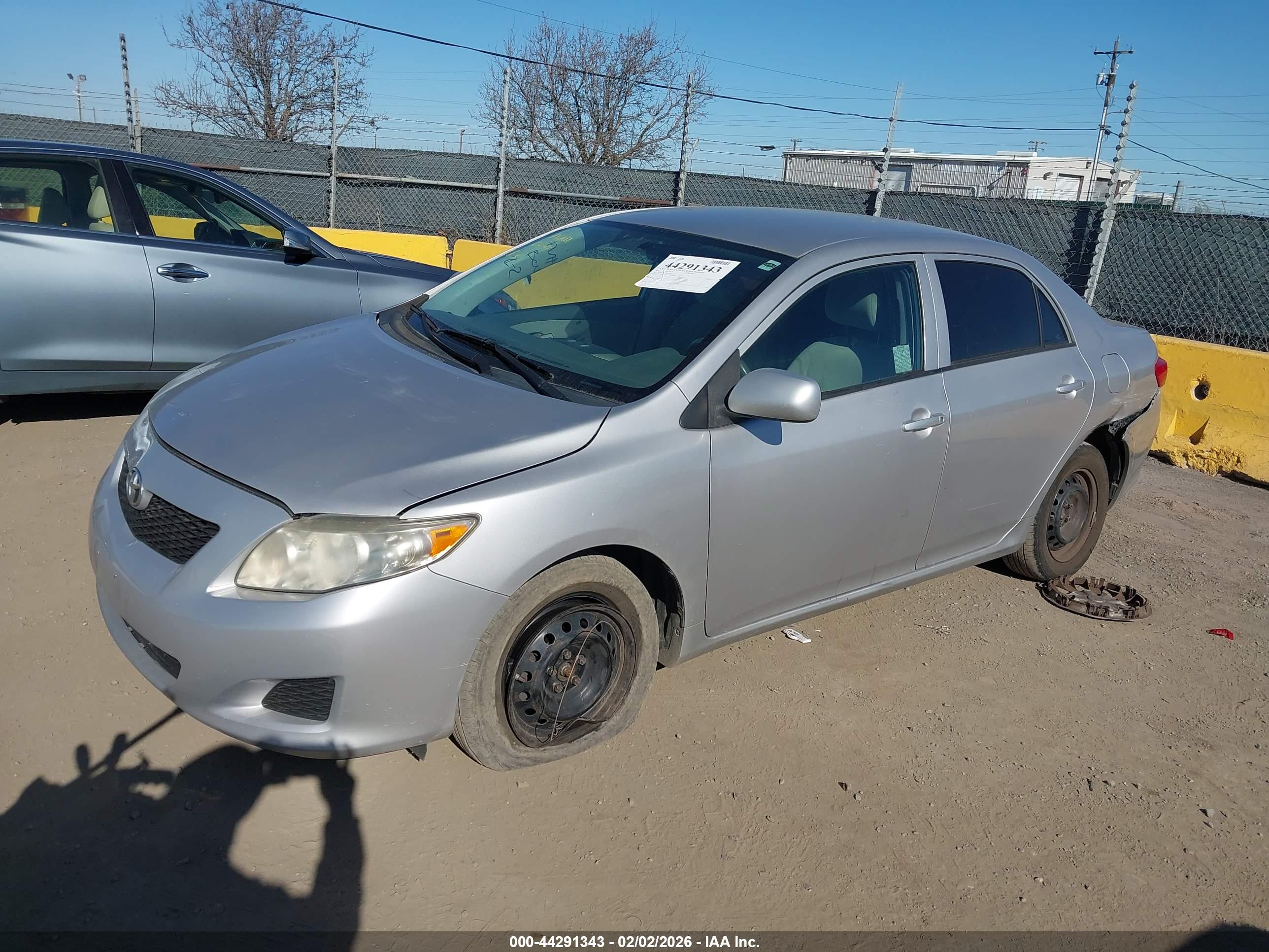 TOYOTA COROLLA image 2
