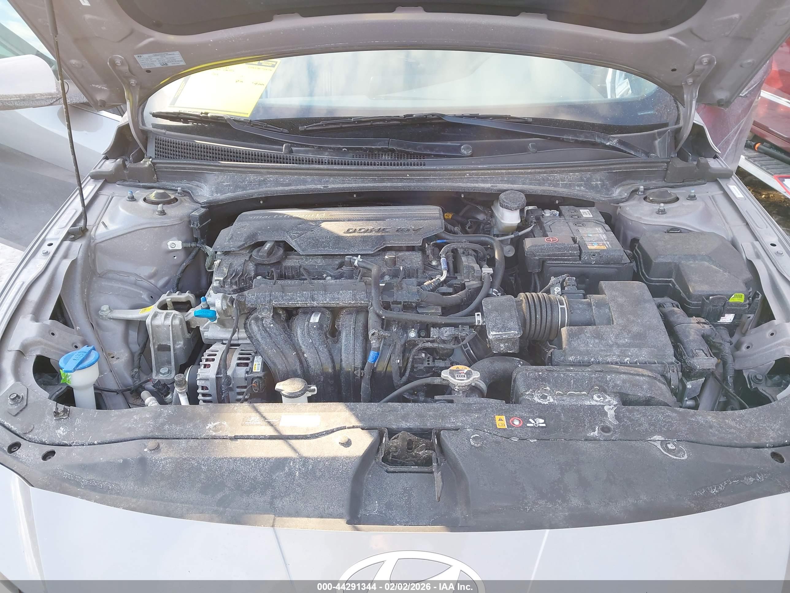 HYUNDAI ELANTRA image 10