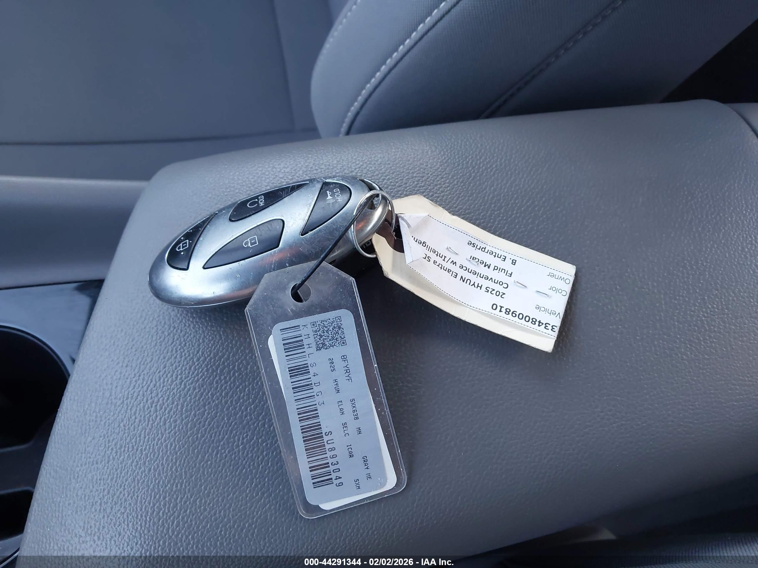 HYUNDAI ELANTRA image 11