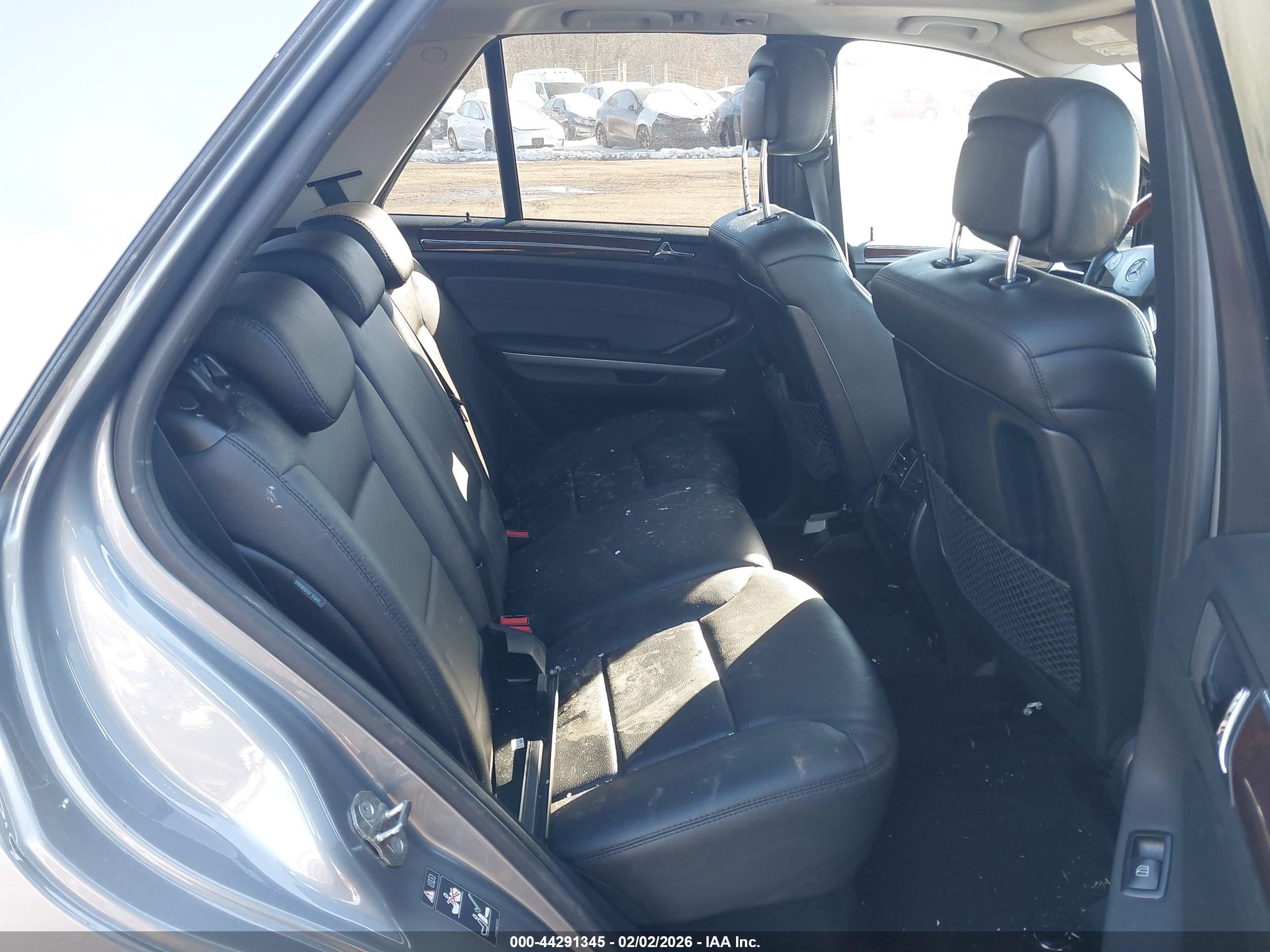 MERCEDES-BENZ ML image 8