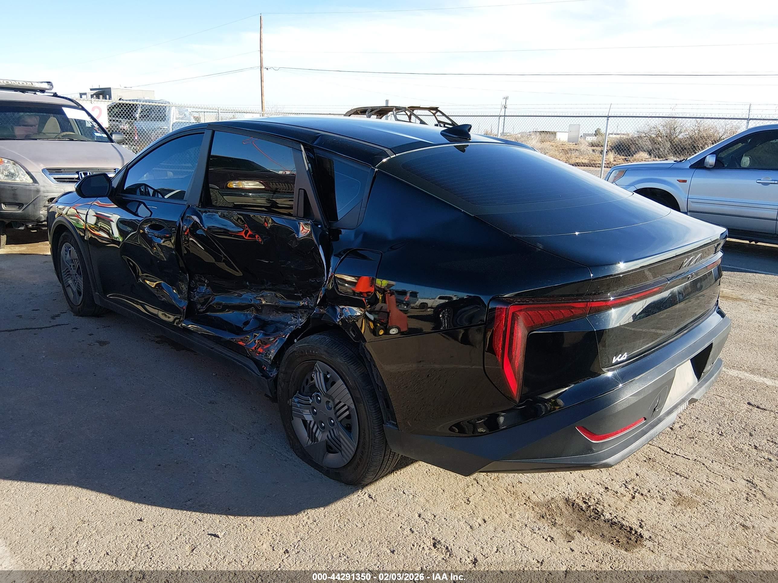 KIA K4 image 3