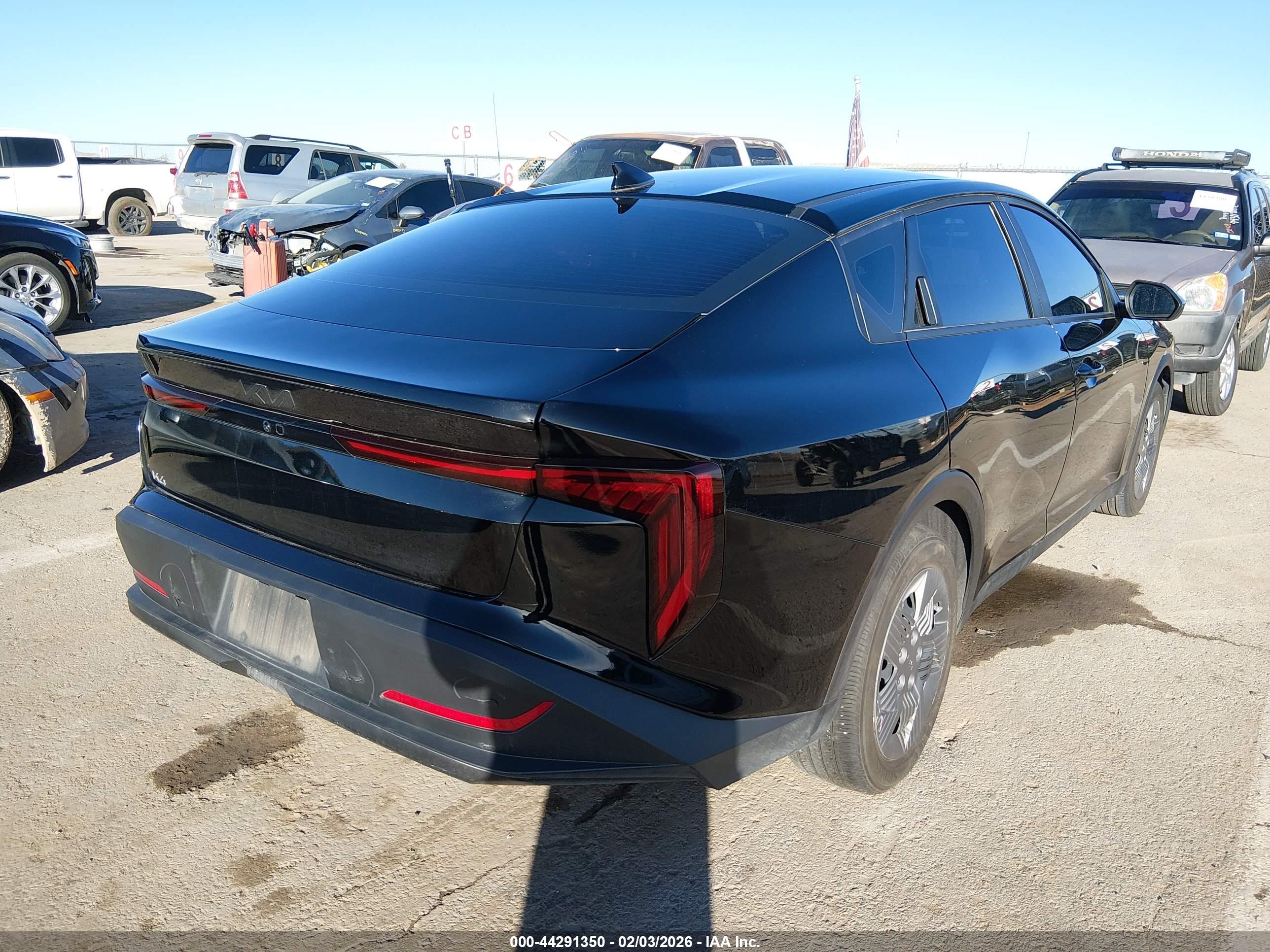 KIA K4 image 4