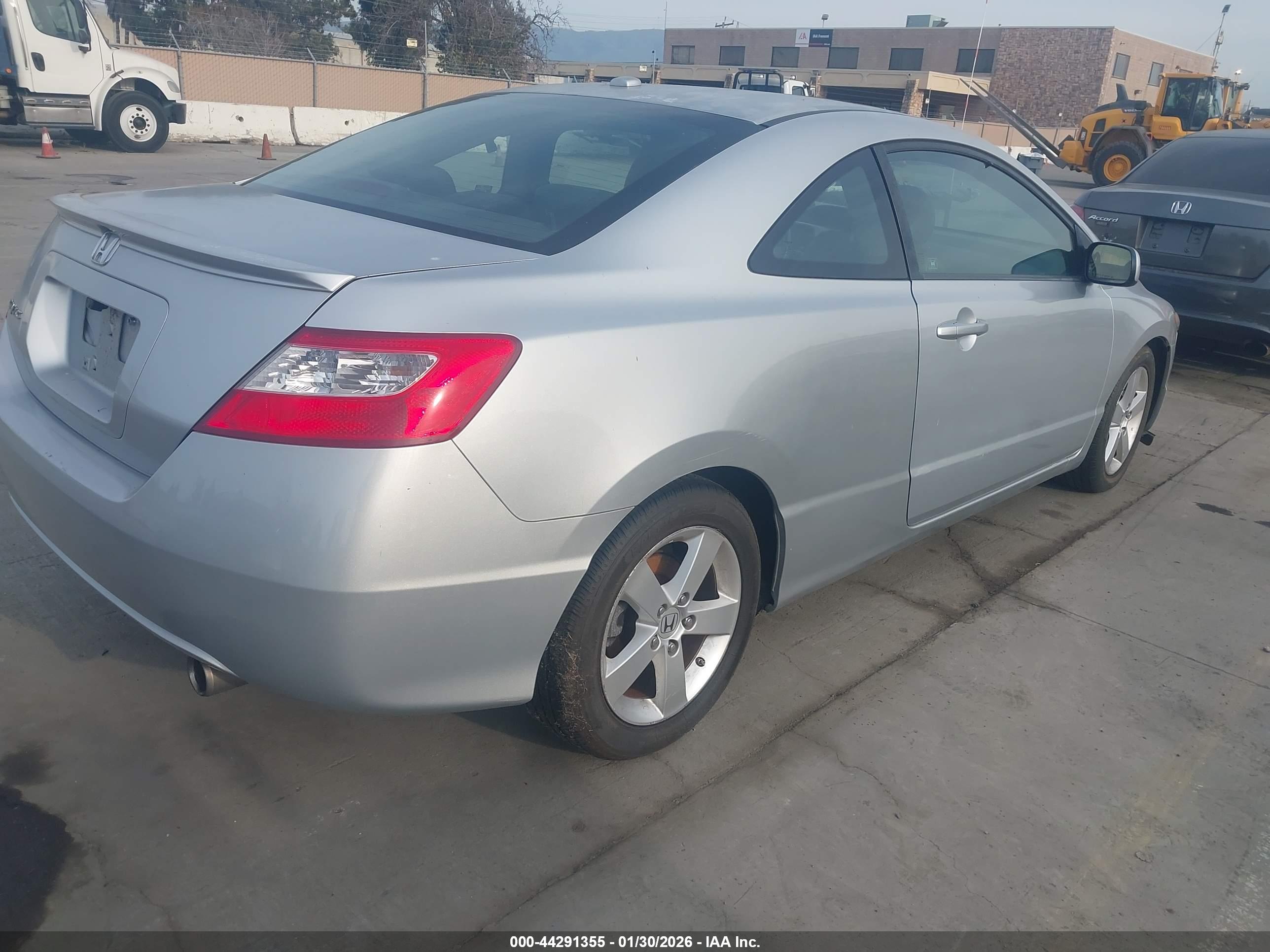 HONDA CIVIC image 4