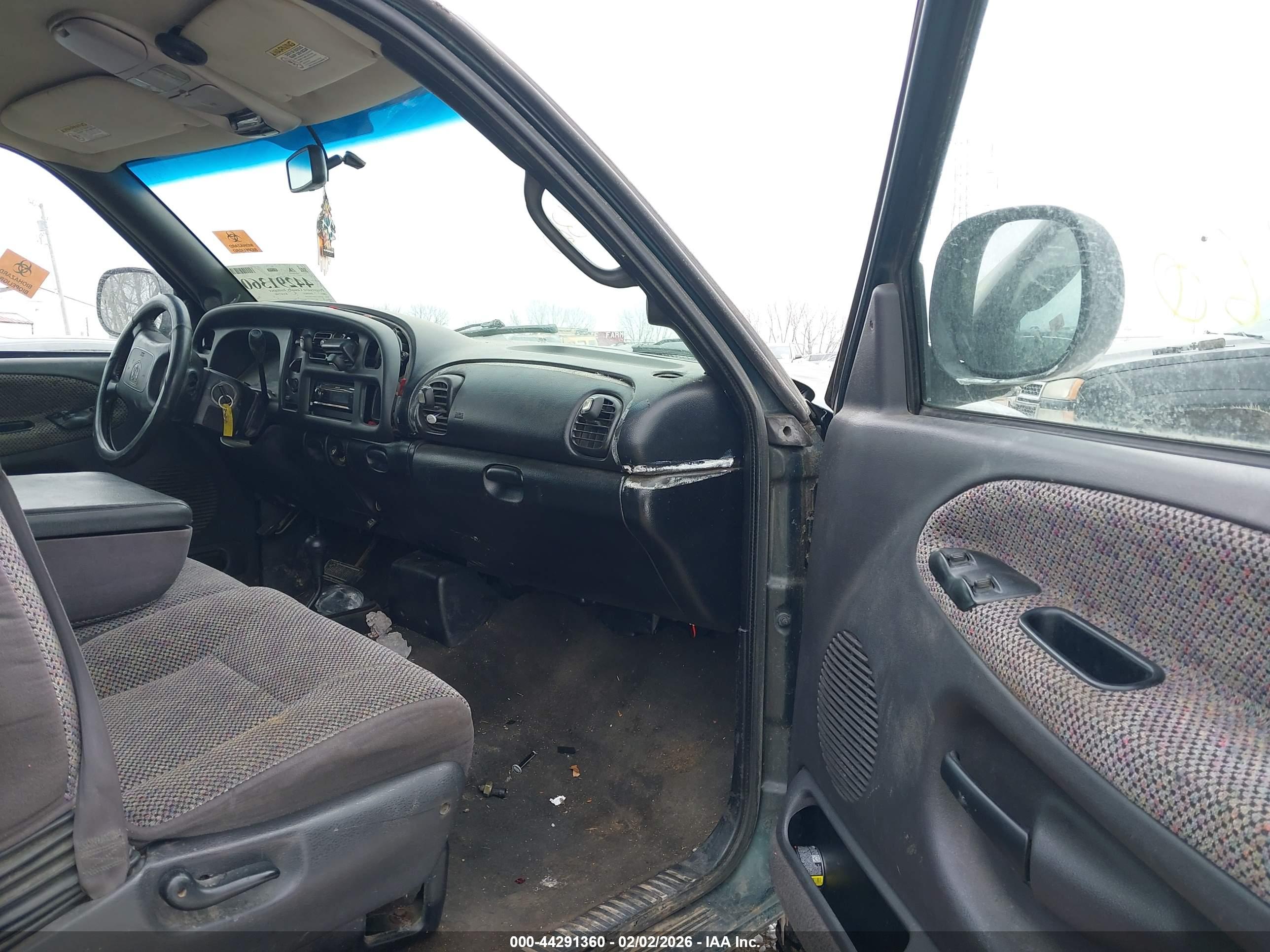 DODGE RAM image 5