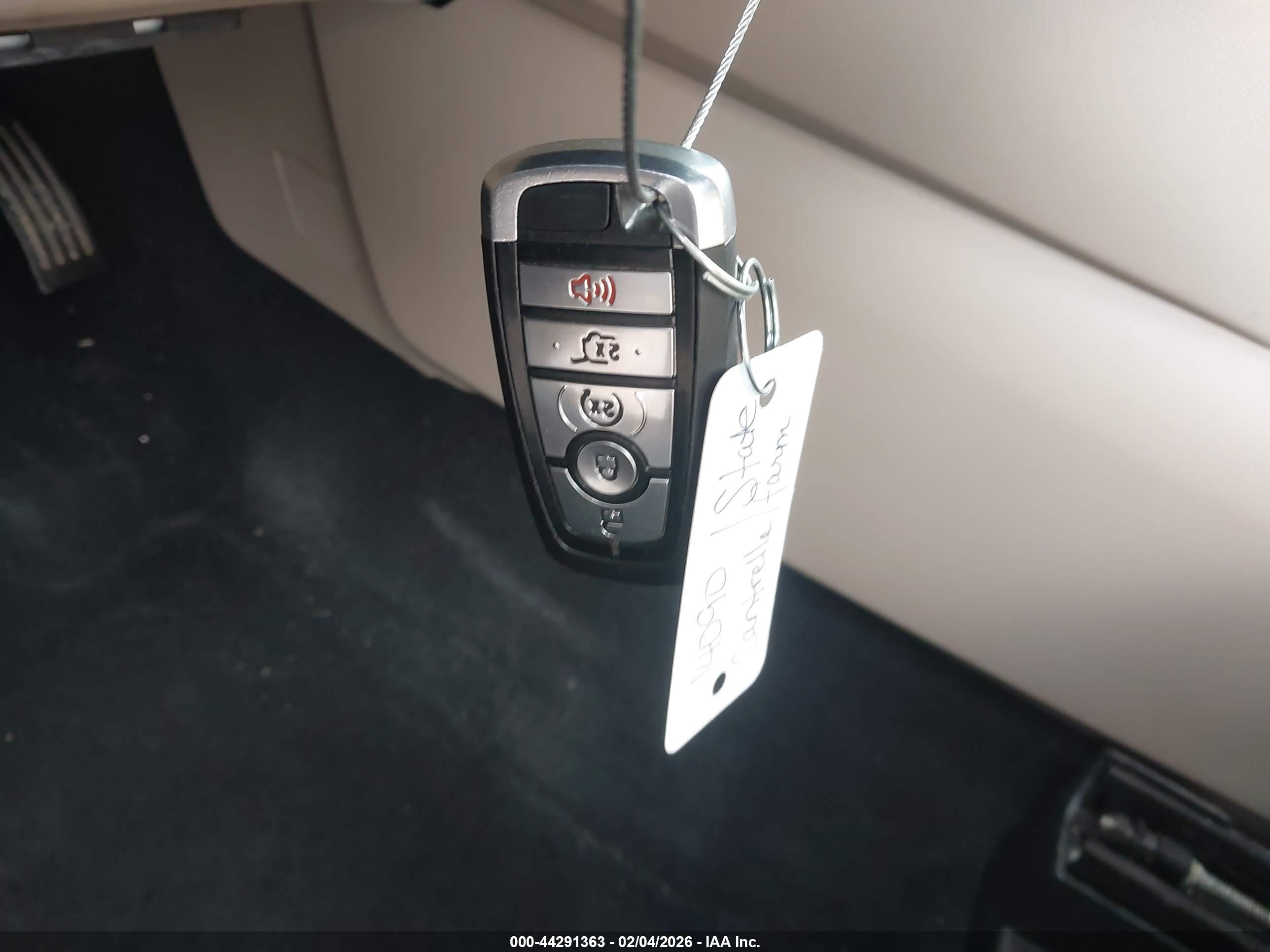 FORD ESCAPE image 11