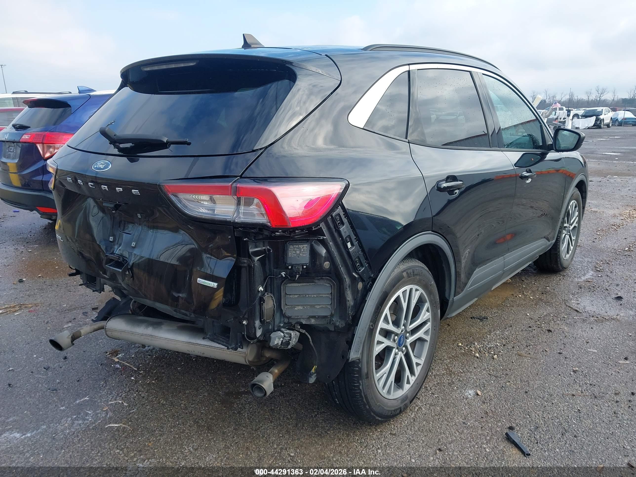 FORD ESCAPE image 4