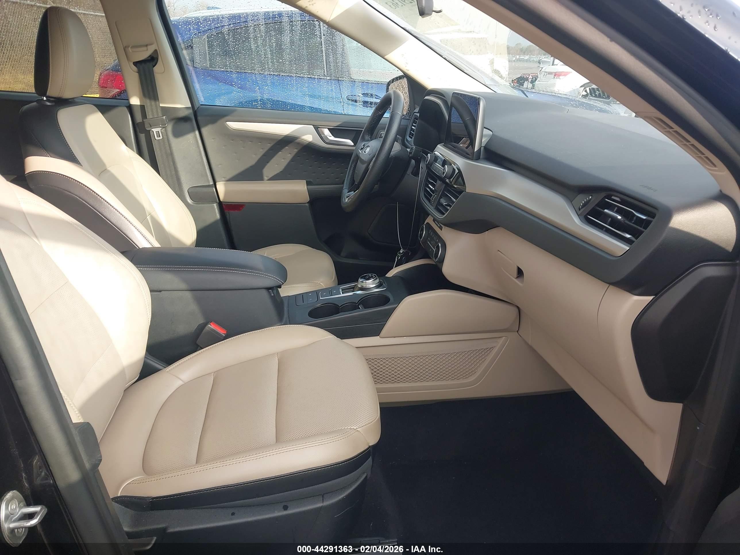 FORD ESCAPE image 5