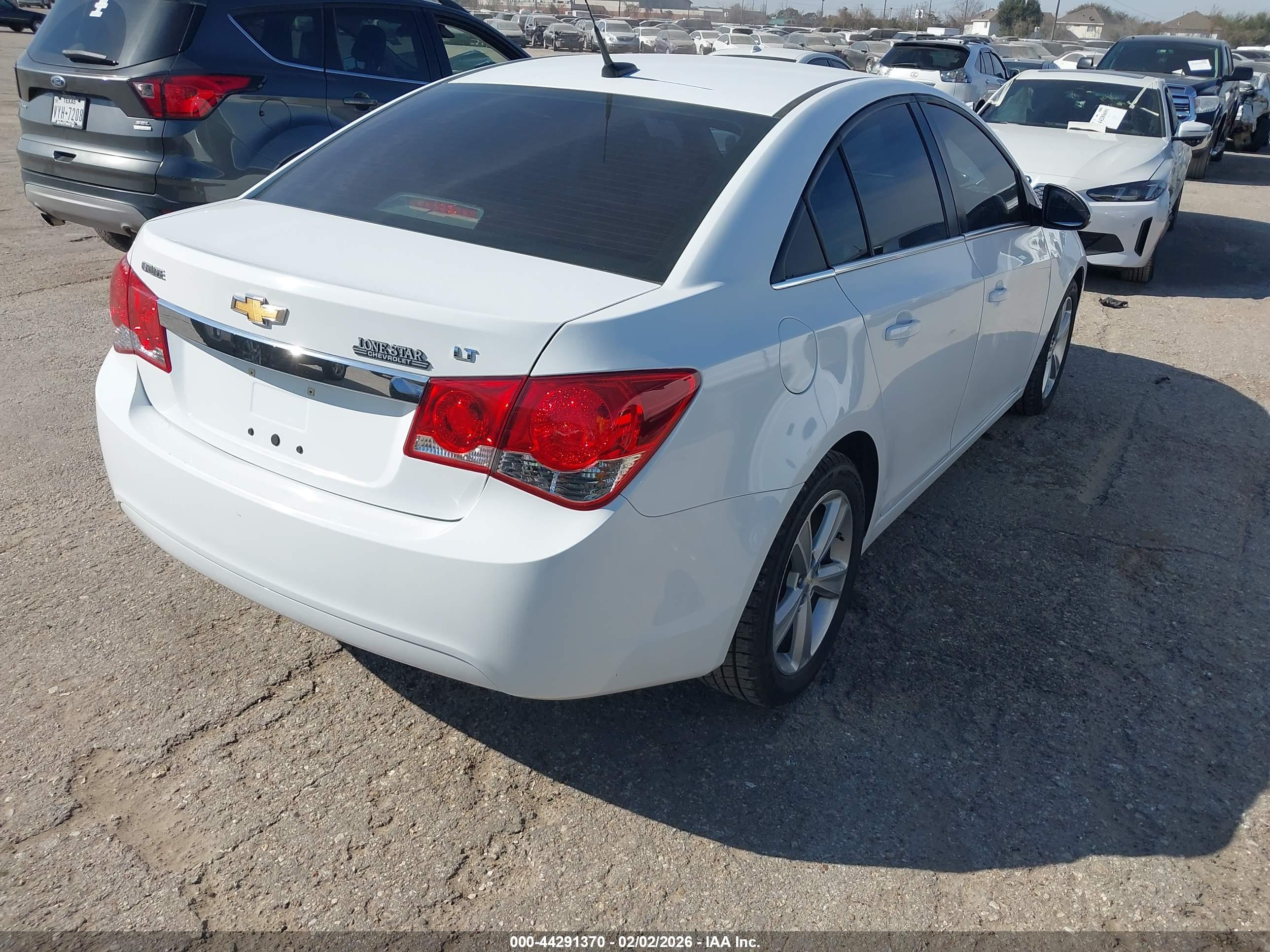 CHEVROLET CRUZE image 4