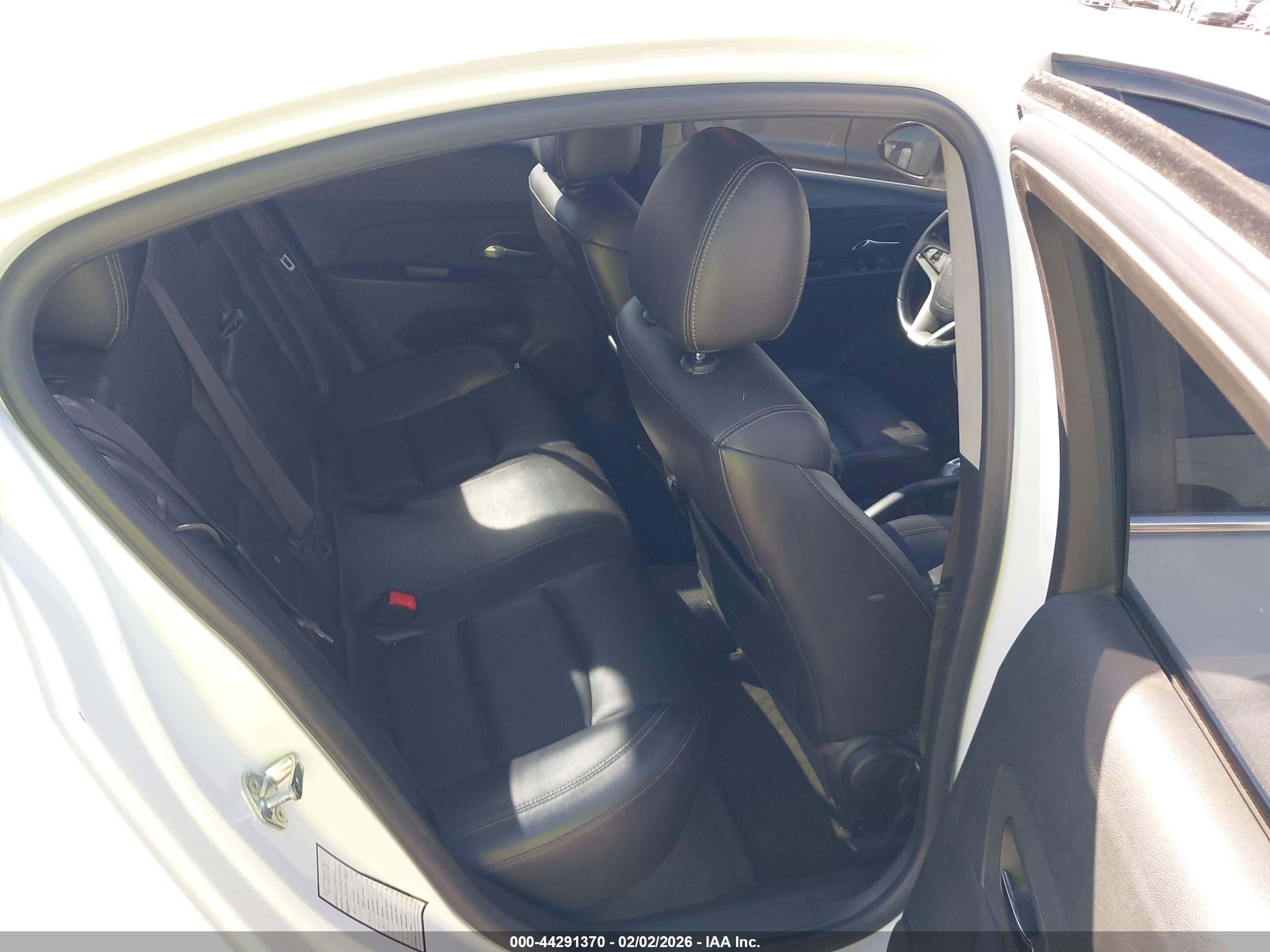 CHEVROLET CRUZE image 8