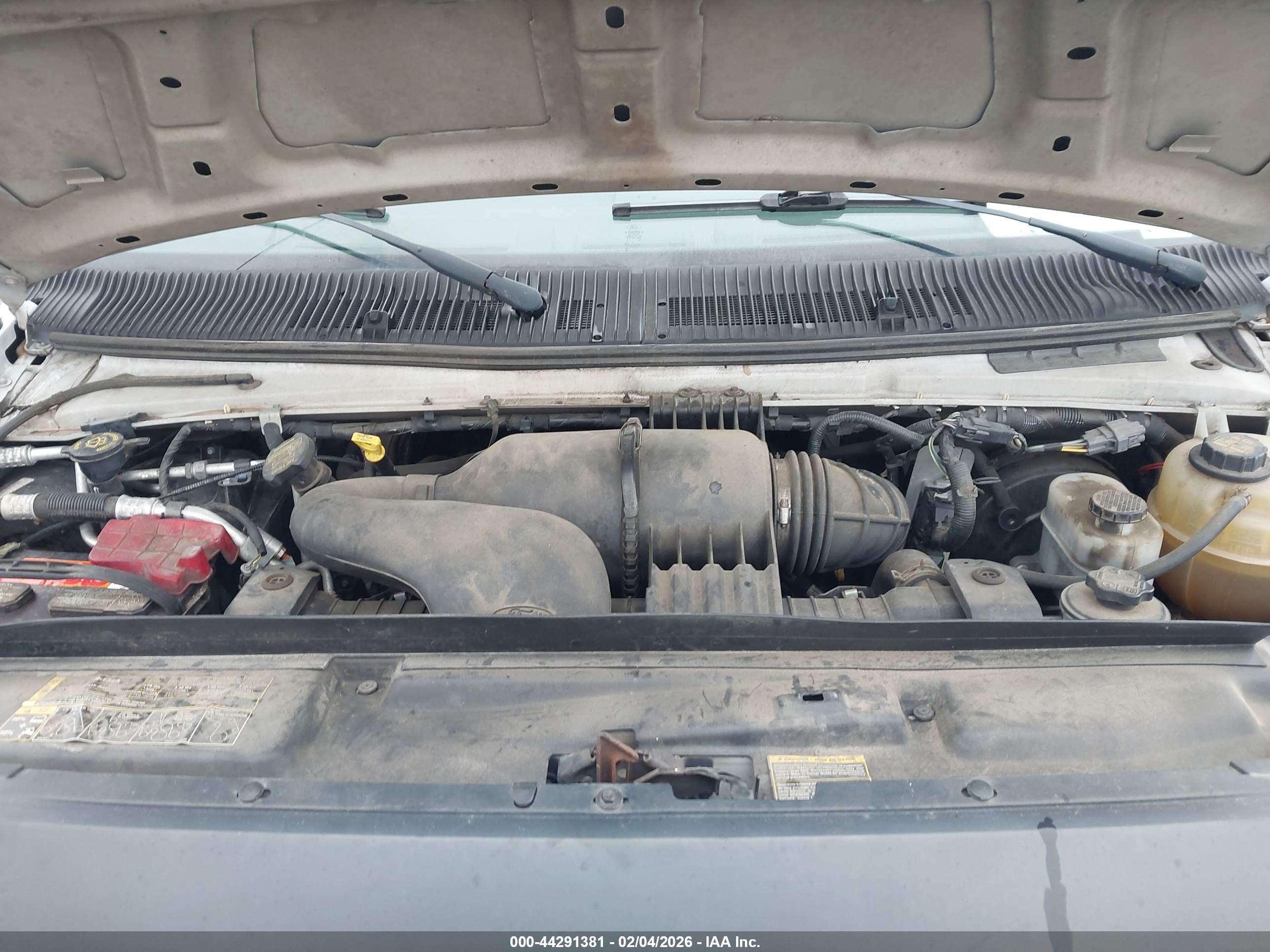 FORD E-150 image 10
