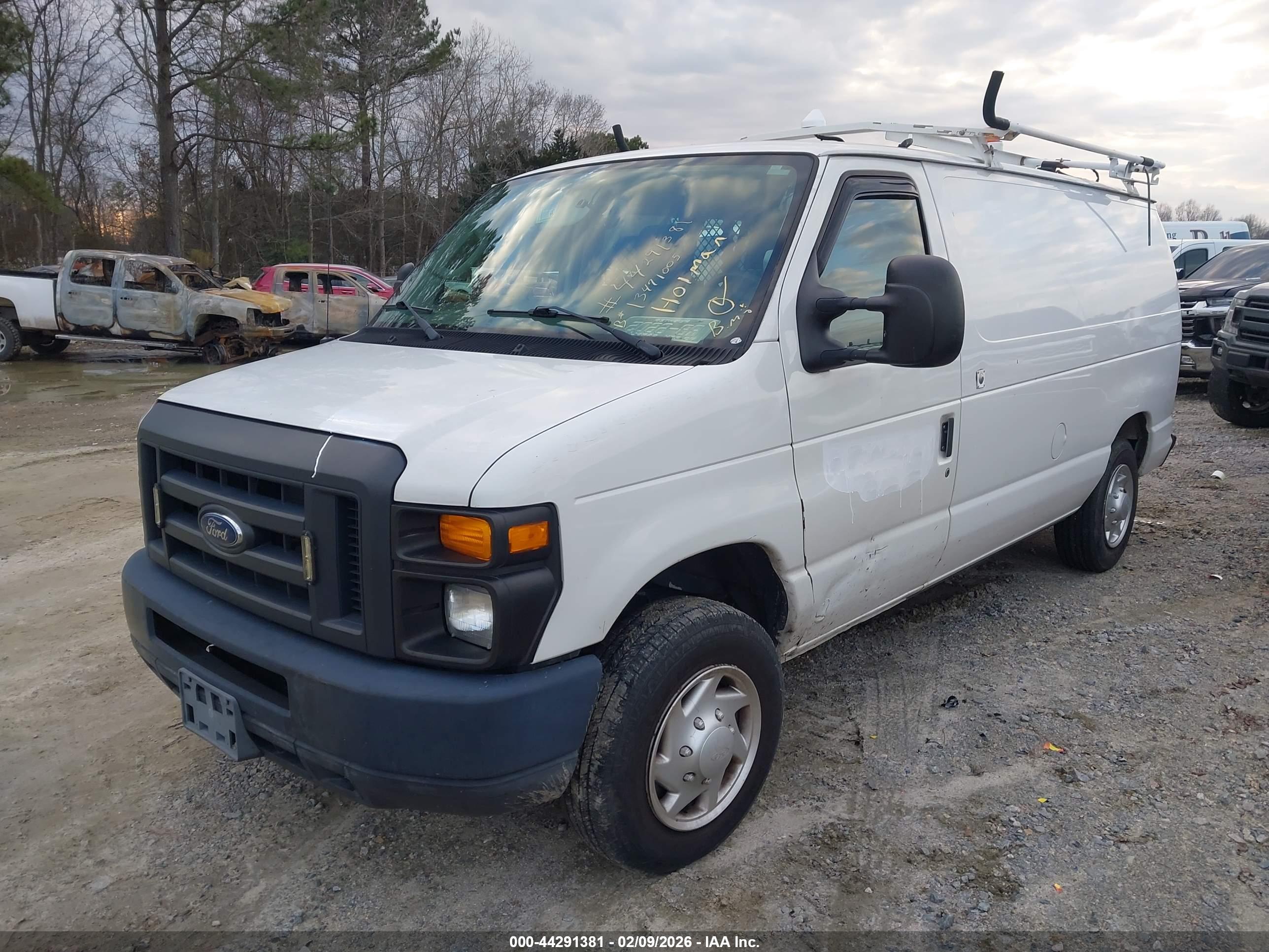 FORD E-150 image 2