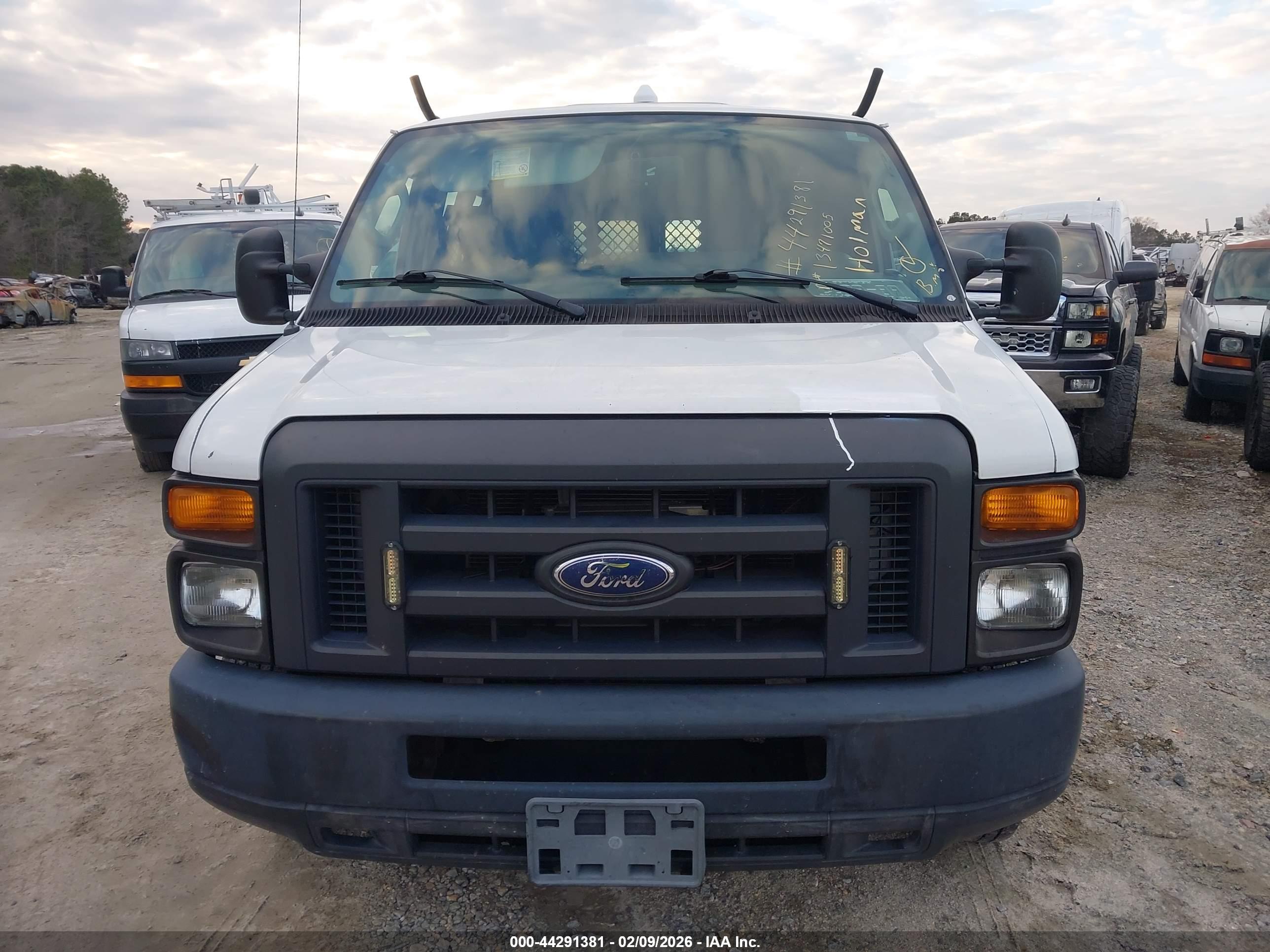 FORD E-150 image 6