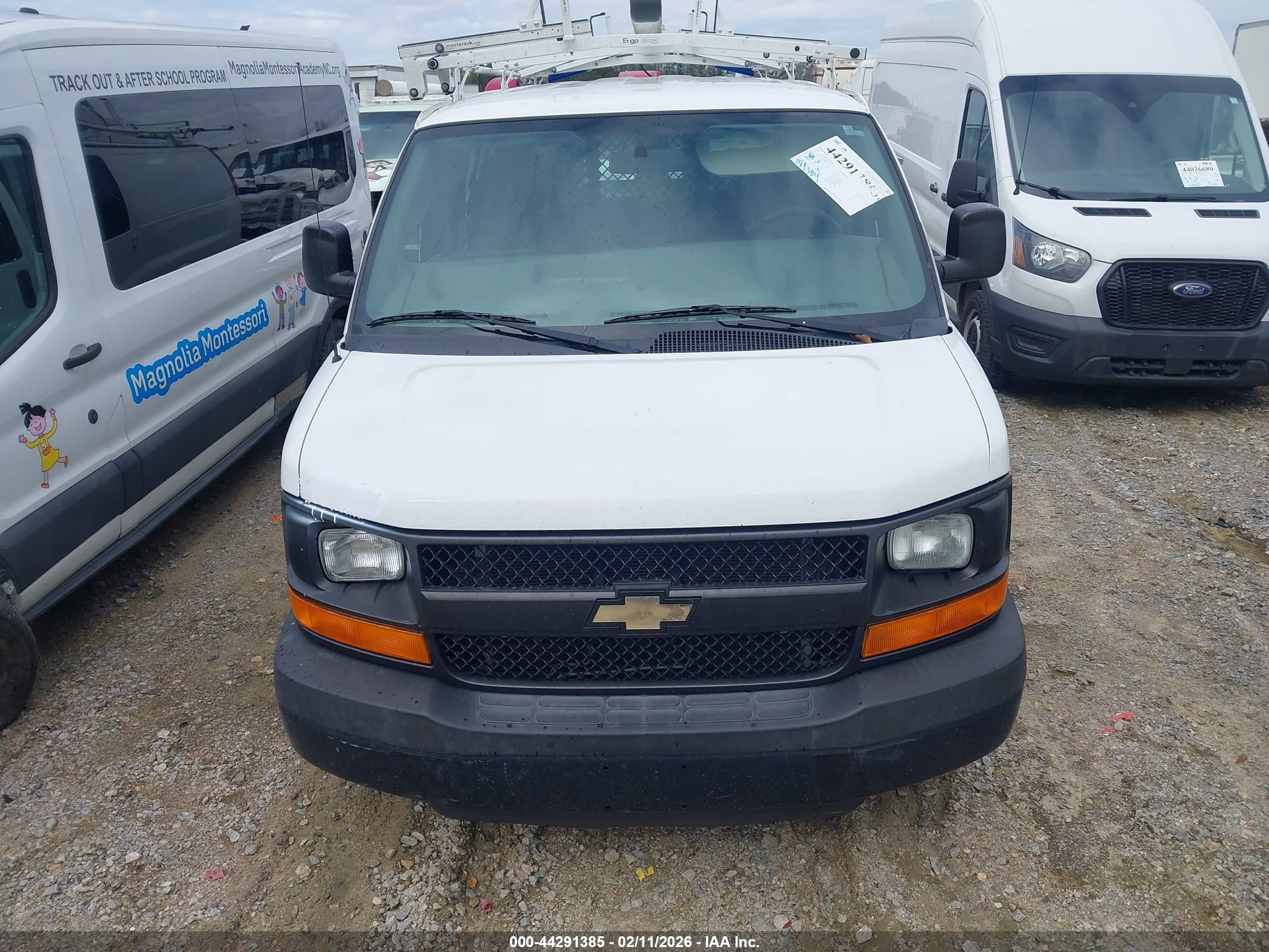 CHEVROLET EXPRESS image 6