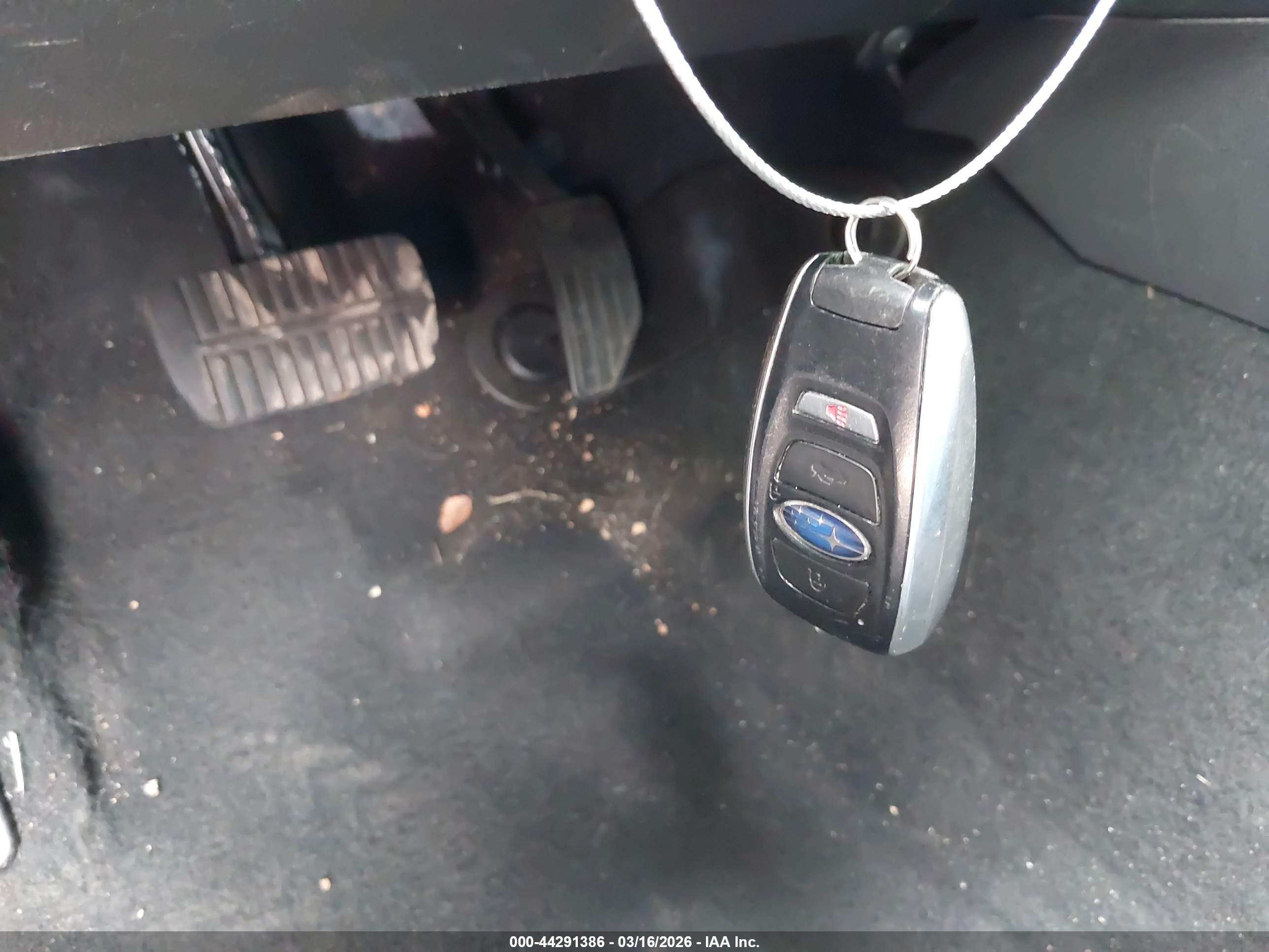 SUBARU OUTBACK image 11