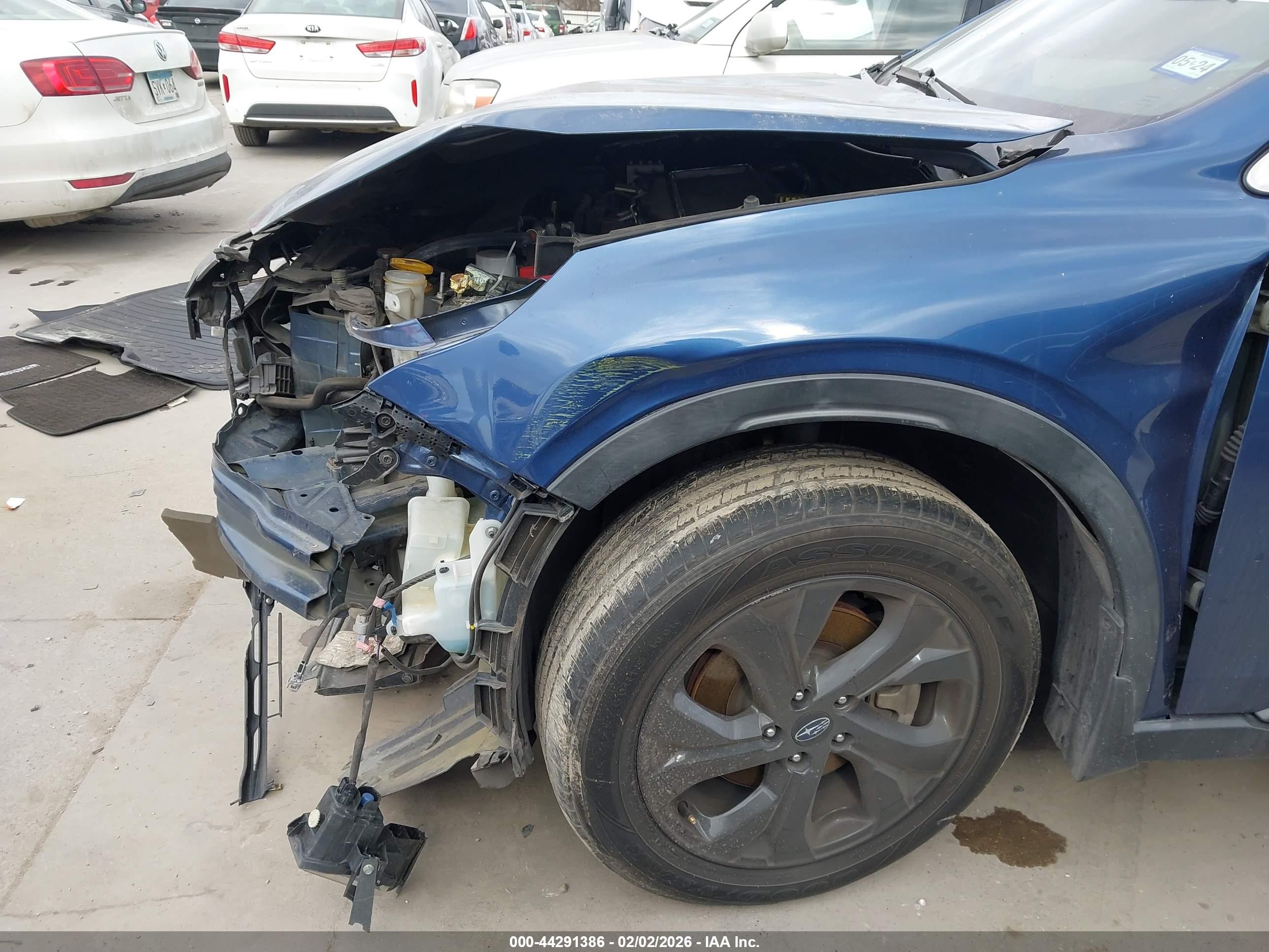 SUBARU OUTBACK image 6
