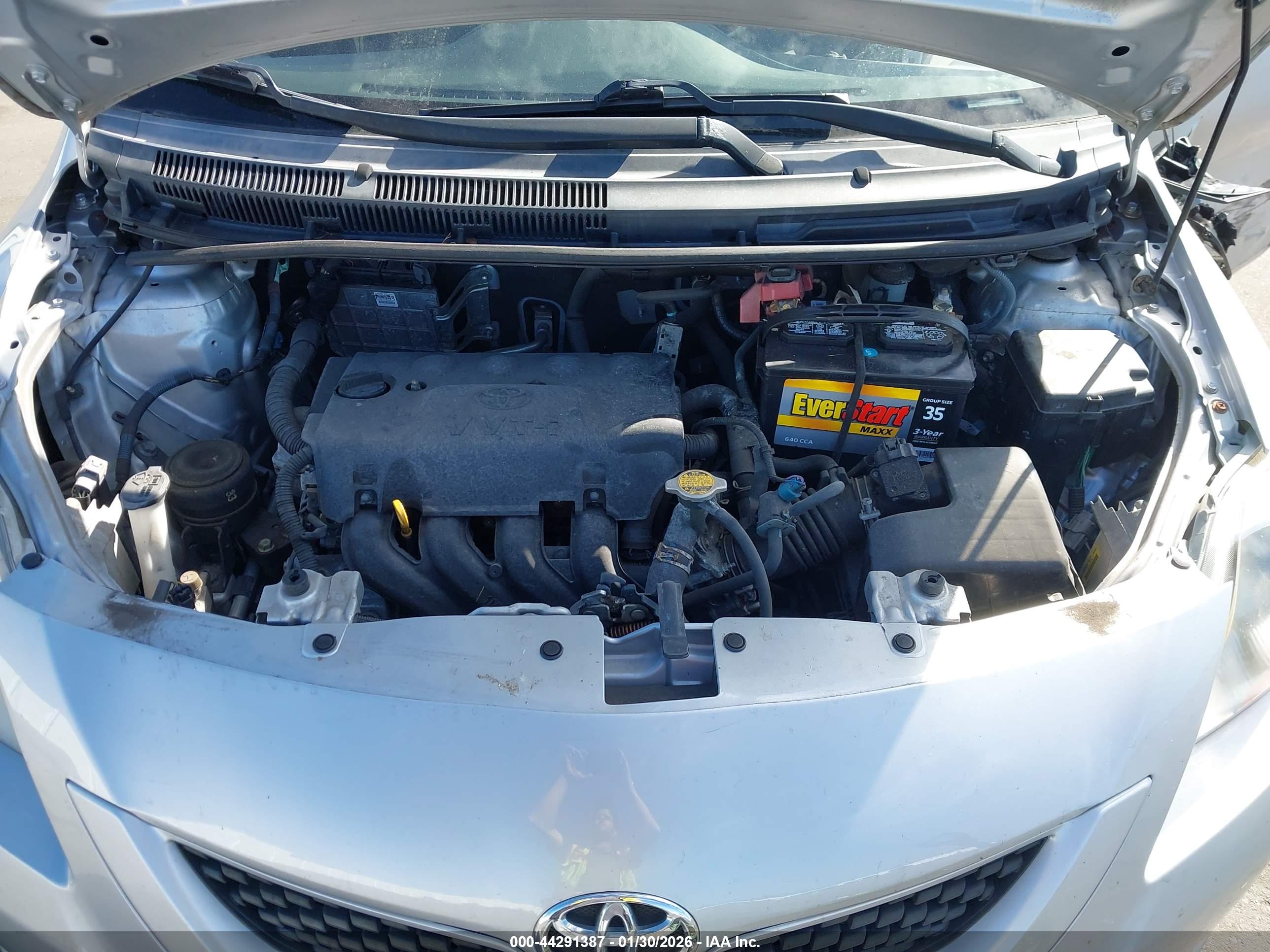 TOYOTA YARIS image 10