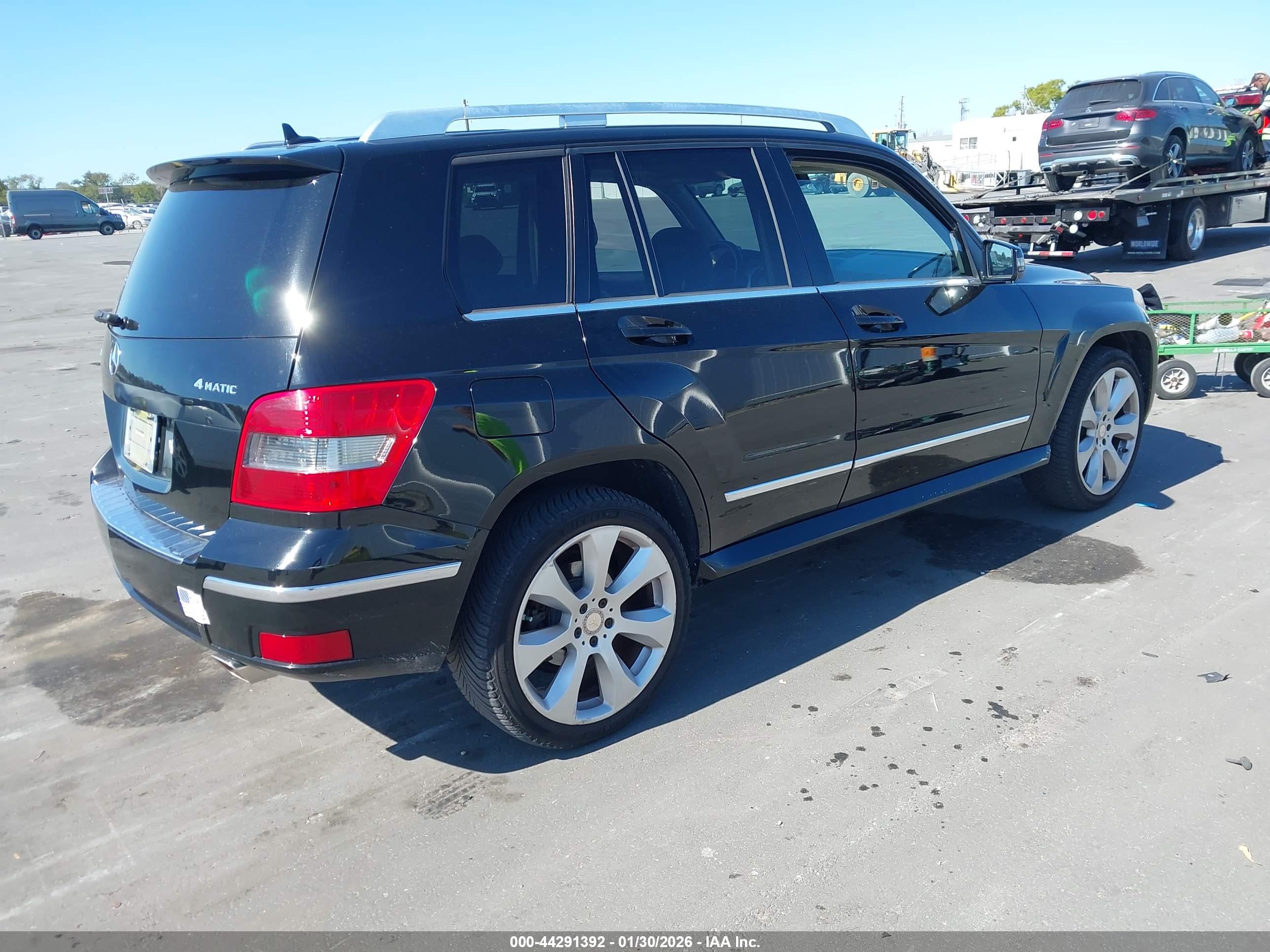 MERCEDES-BENZ GLK image 4
