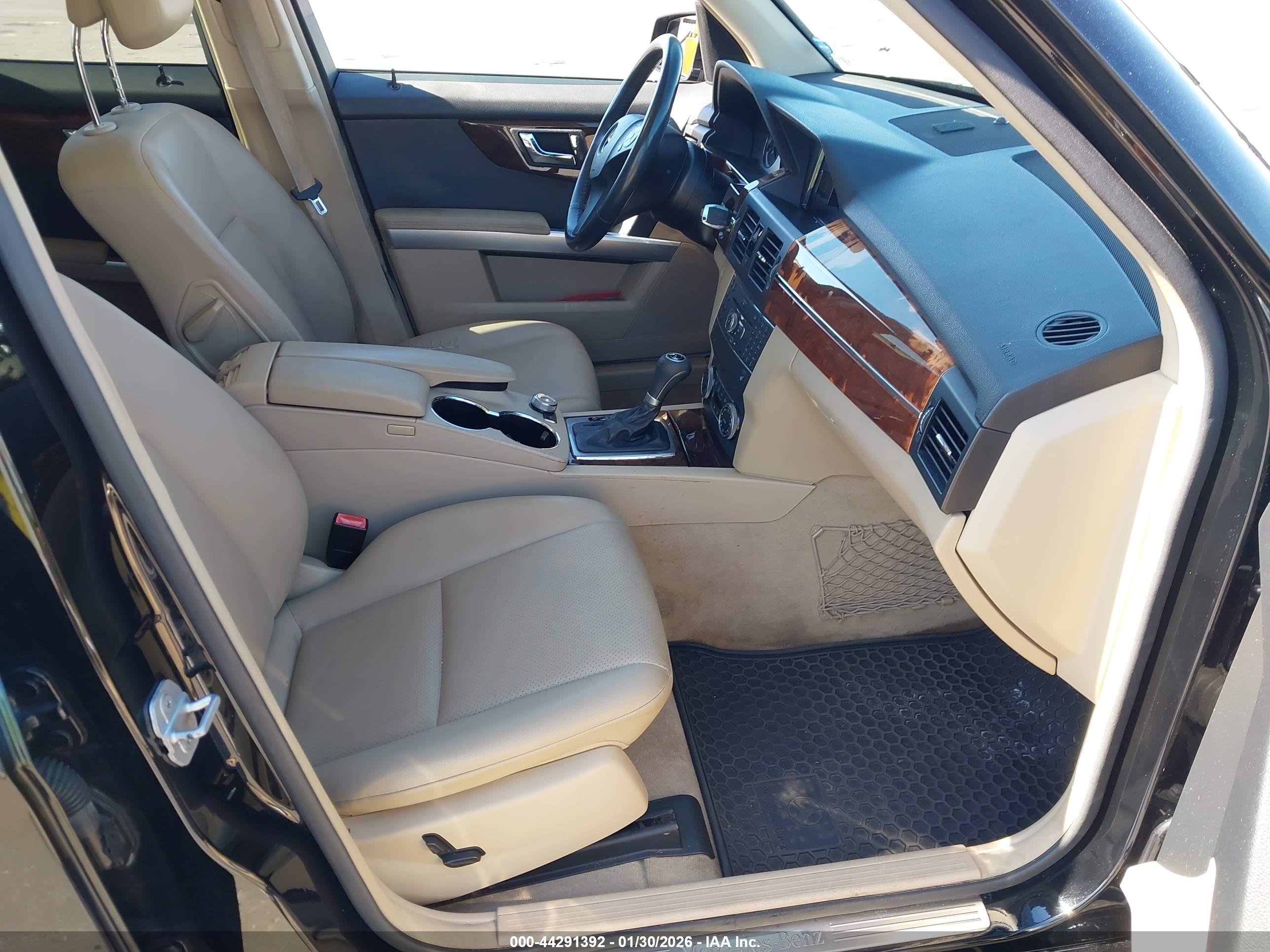 MERCEDES-BENZ GLK image 5