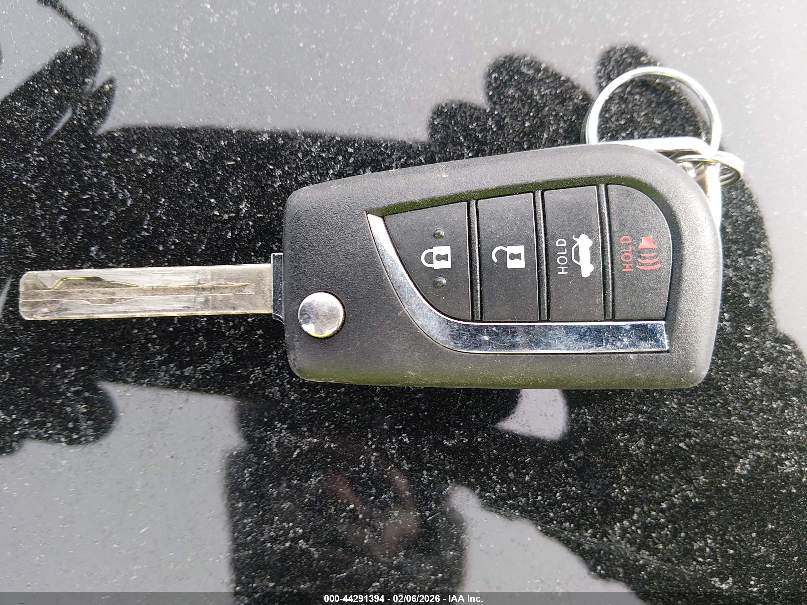 TOYOTA CAMRY image 11