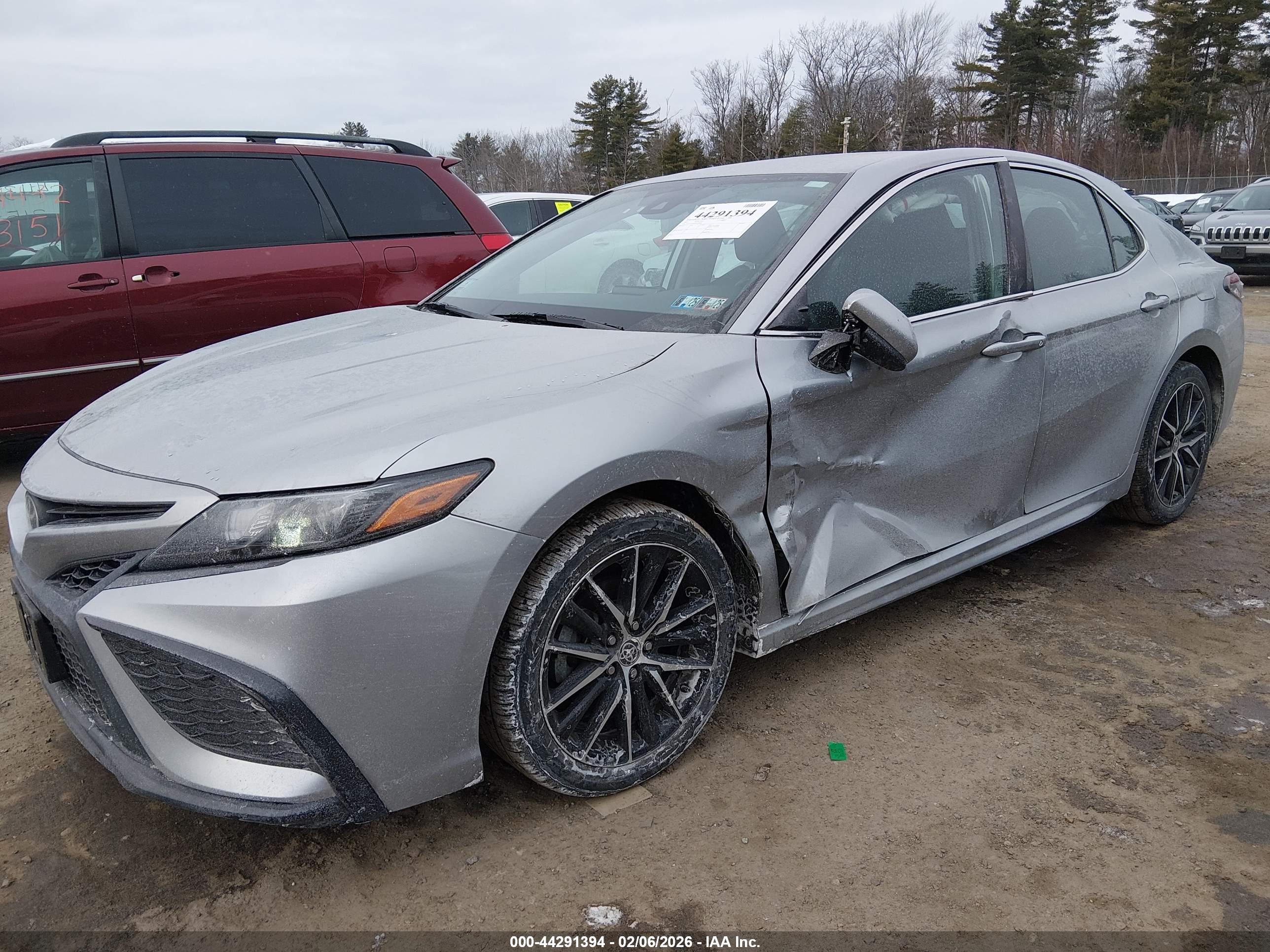 TOYOTA CAMRY image 6