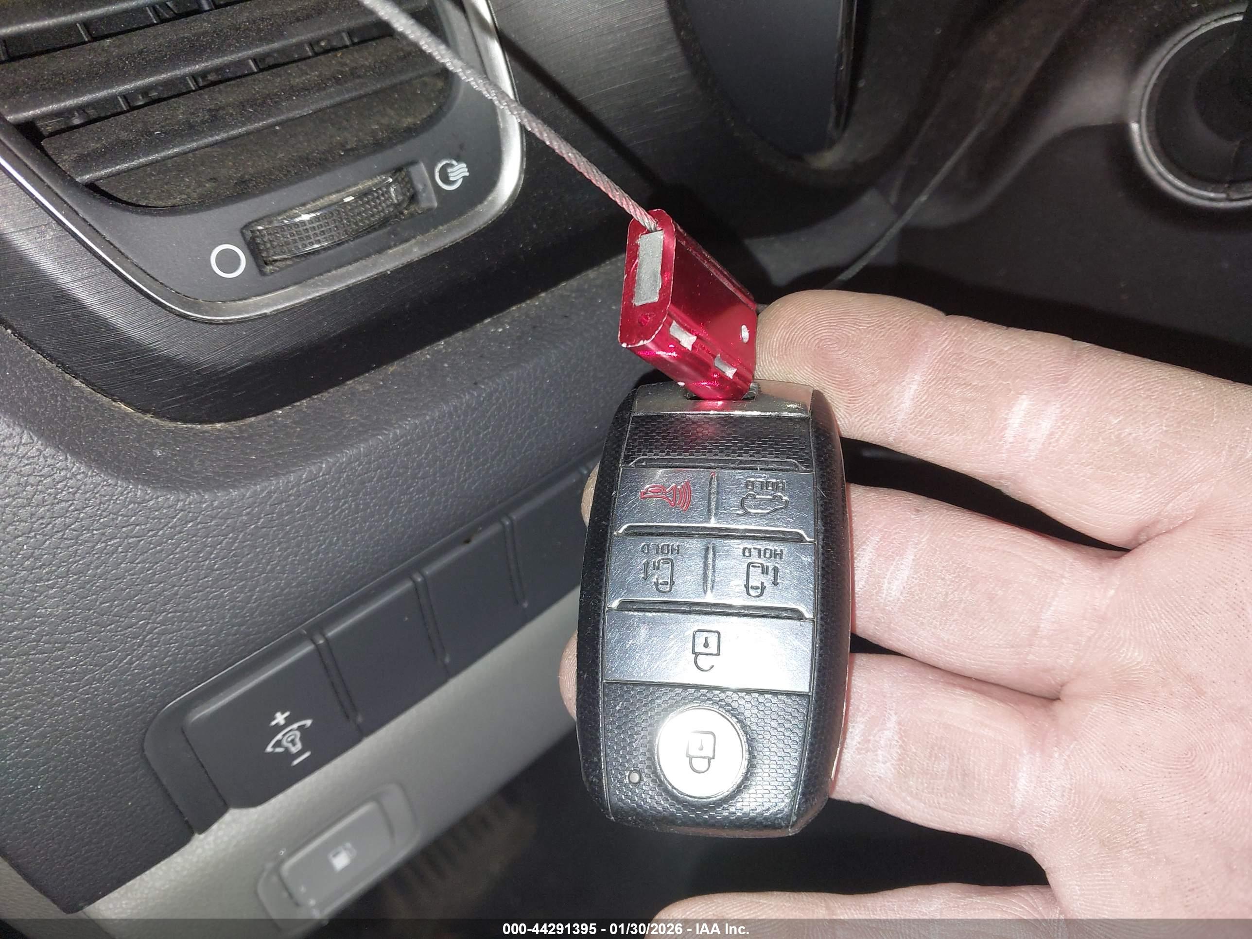 KIA SEDONA image 11