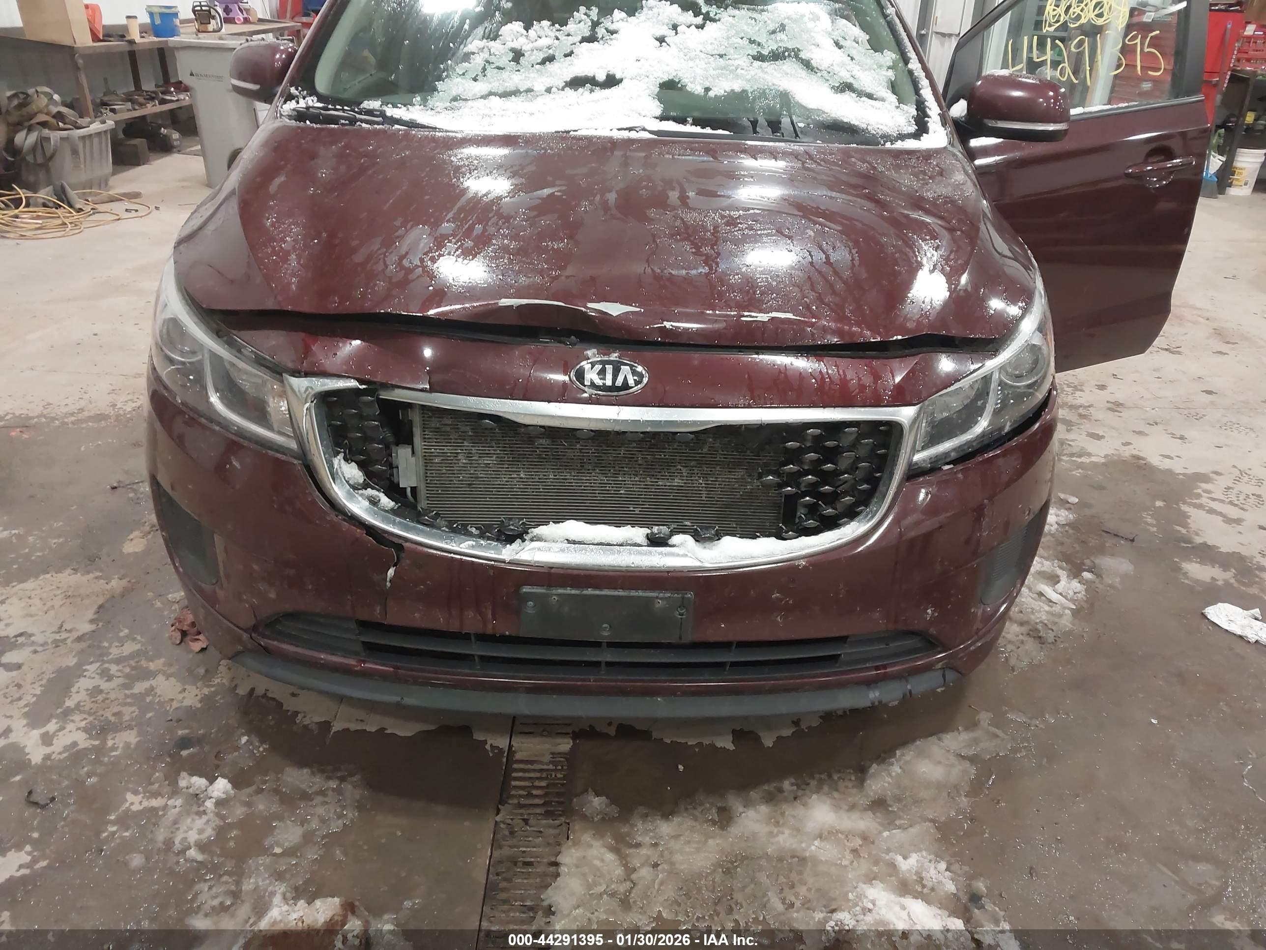 KIA SEDONA image 6