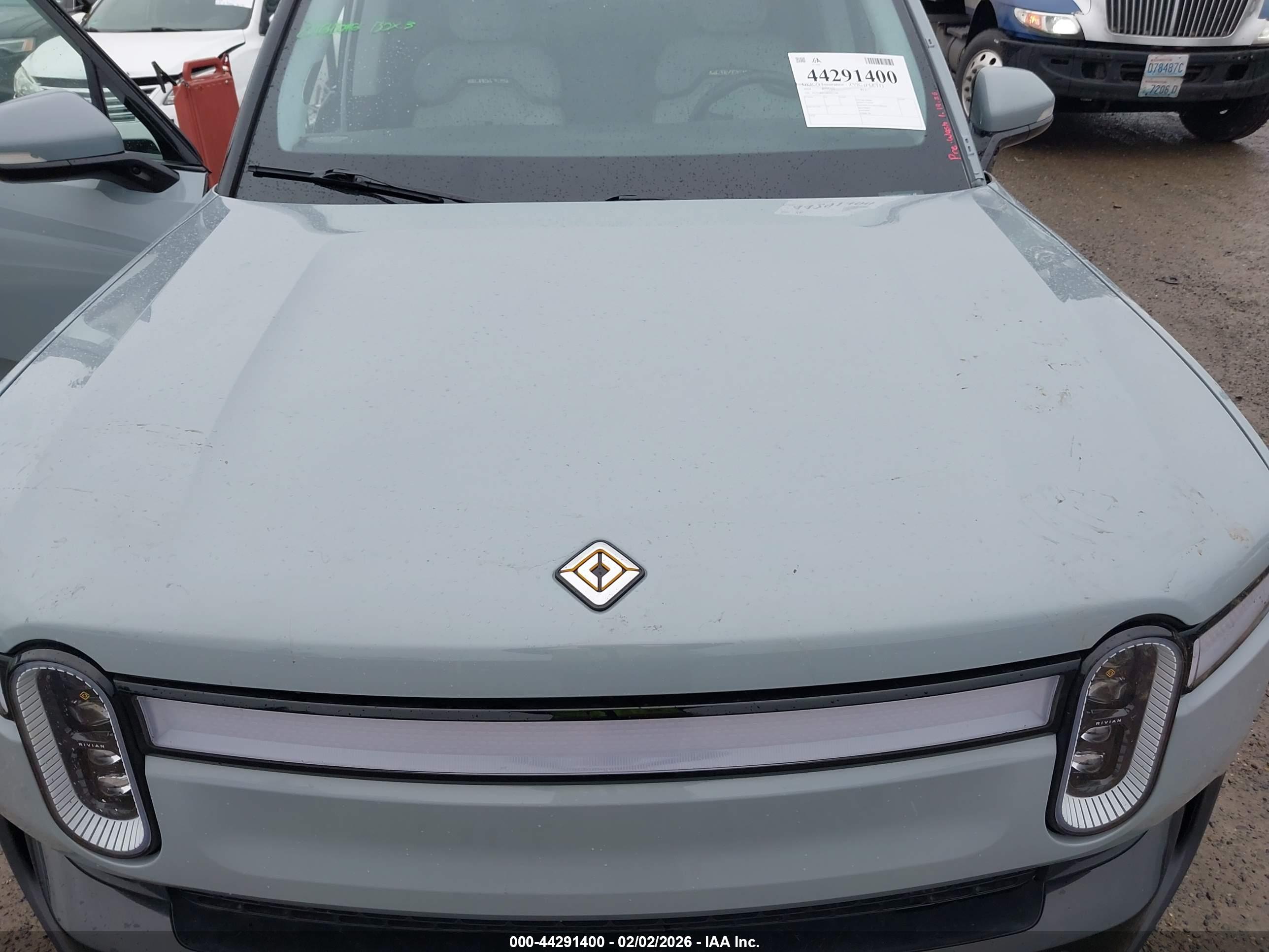 RIVIAN R1T image 10