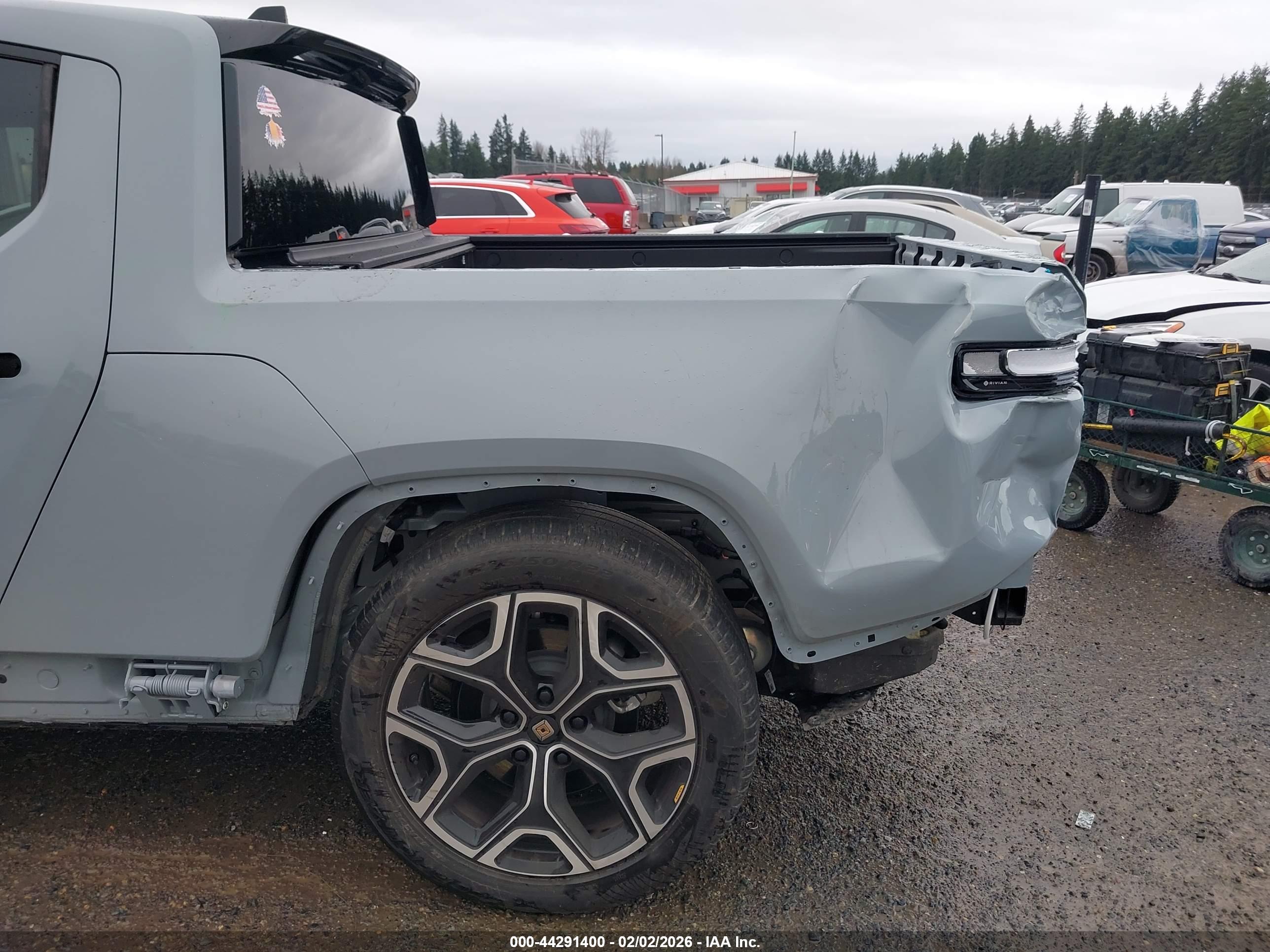 RIVIAN R1T image 6