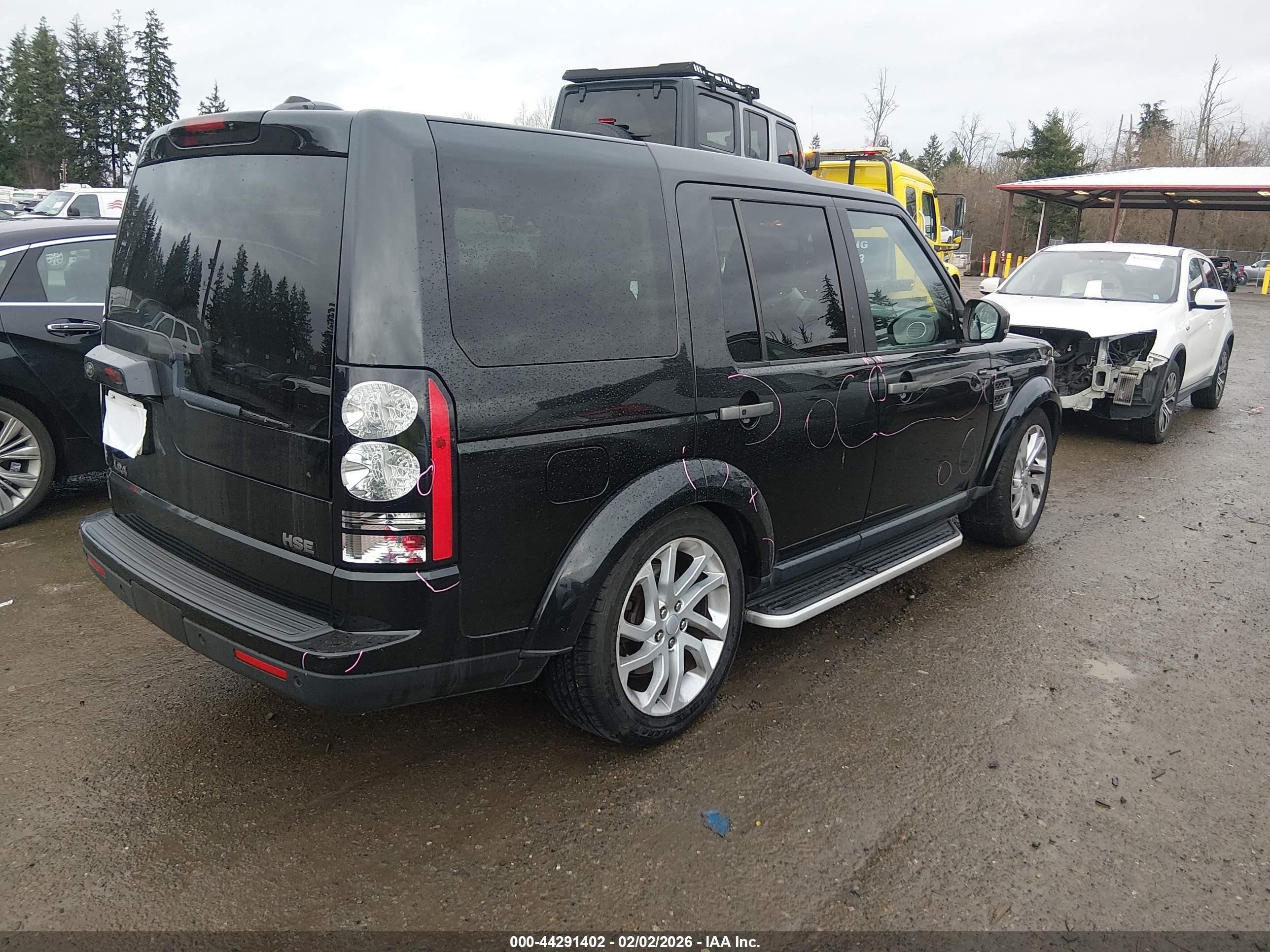 LAND ROVER image 4