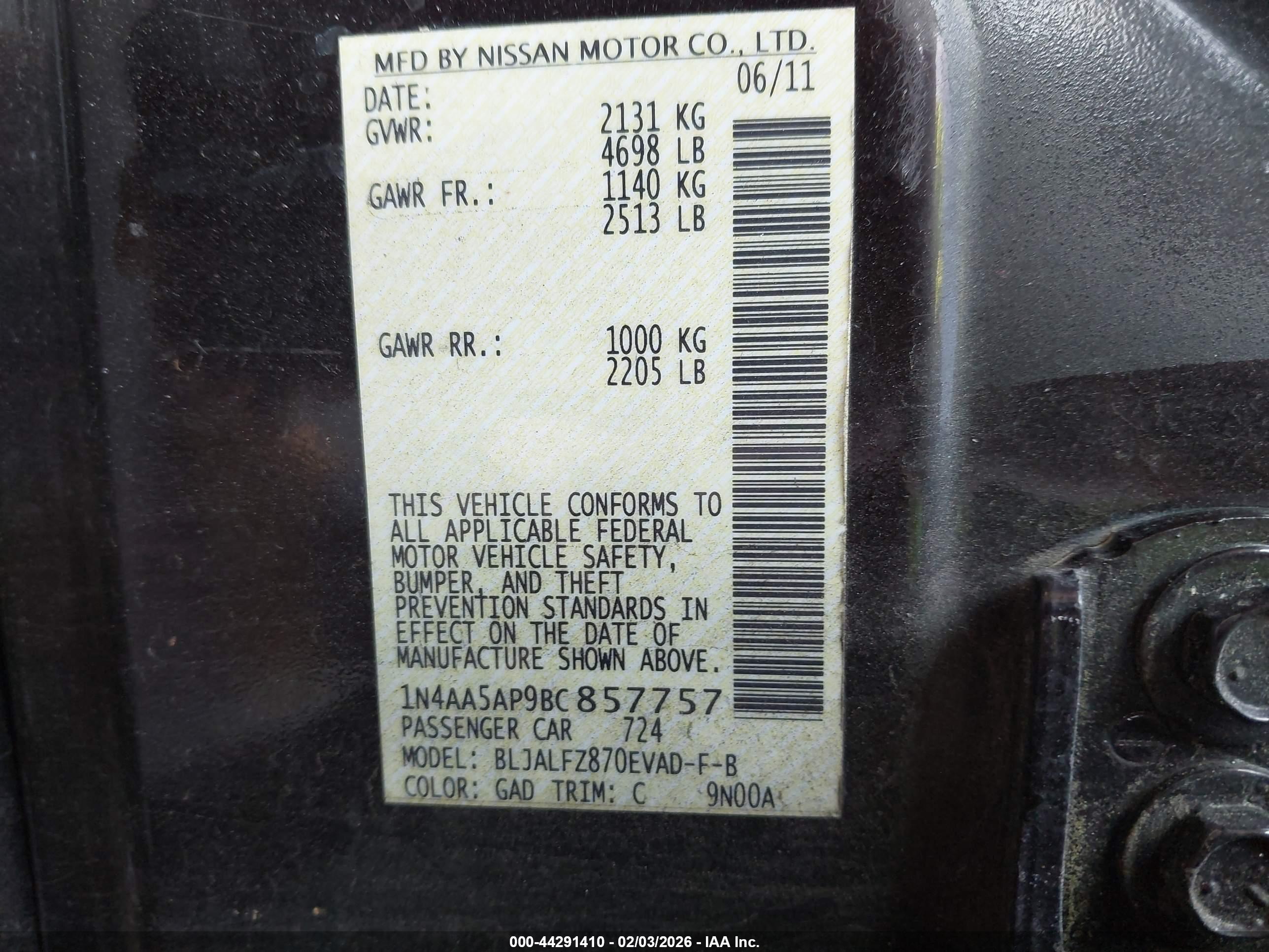 NISSAN MAXIMA image 9