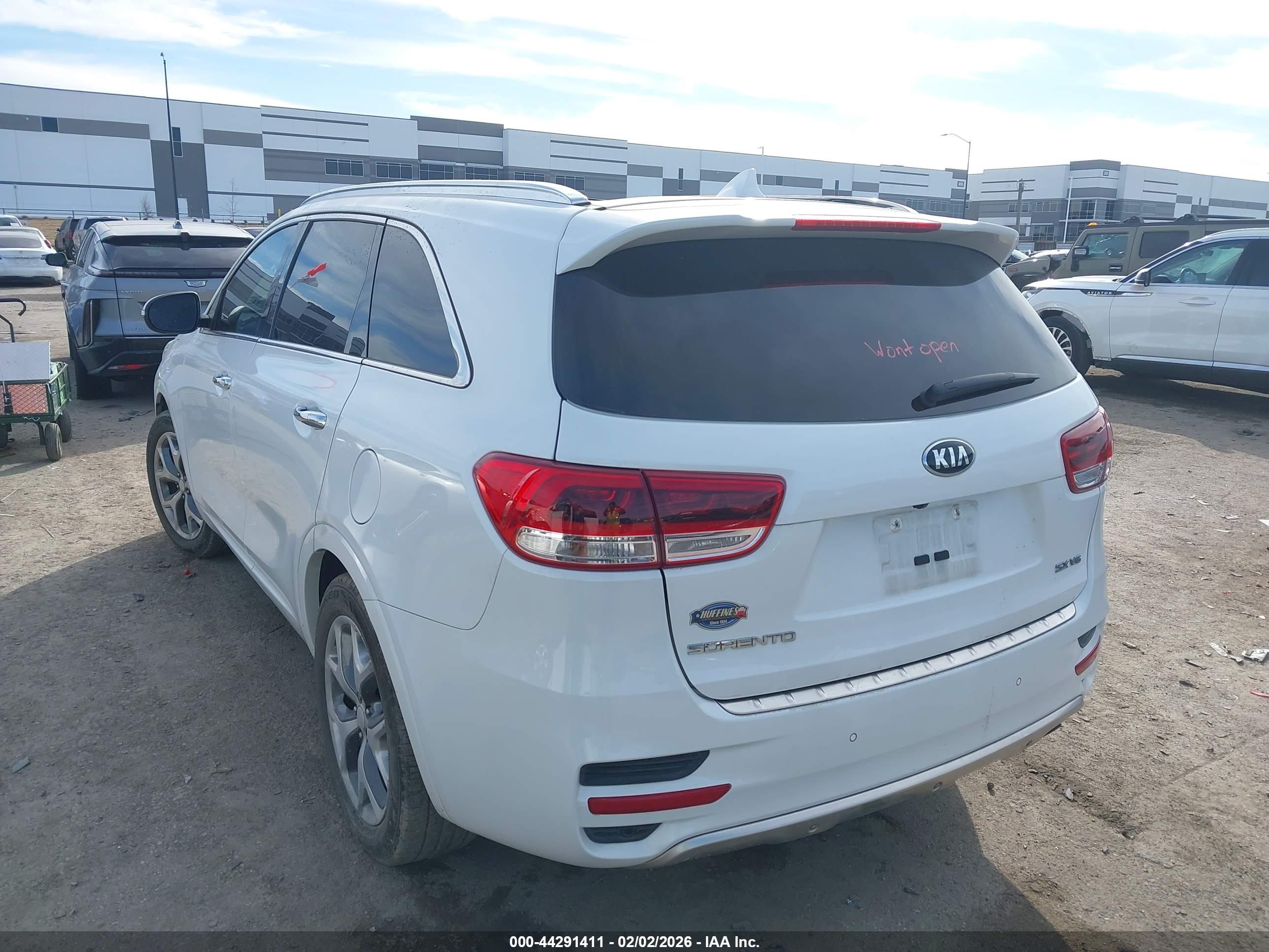 KIA SORENTO image 3
