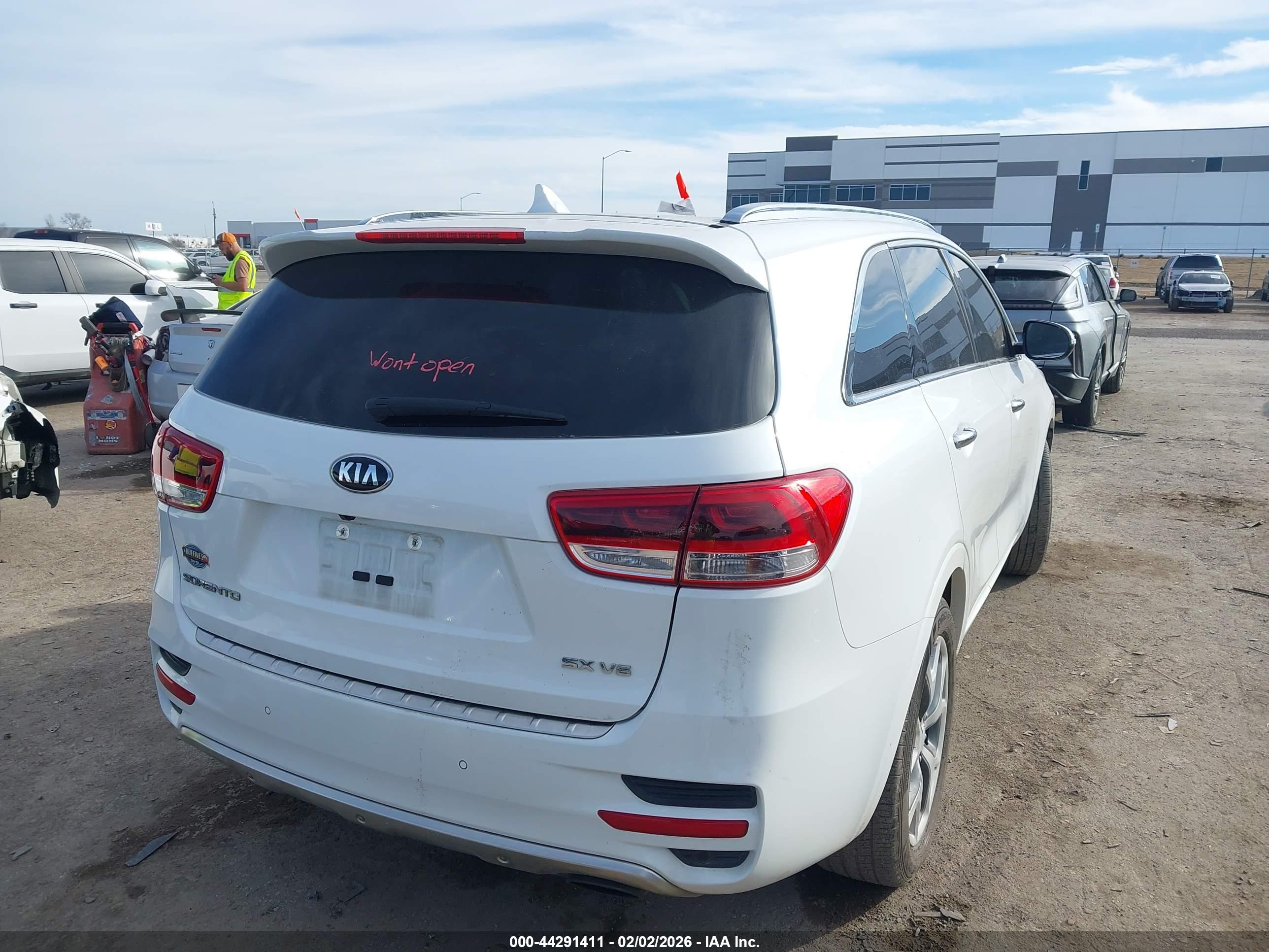 KIA SORENTO image 4