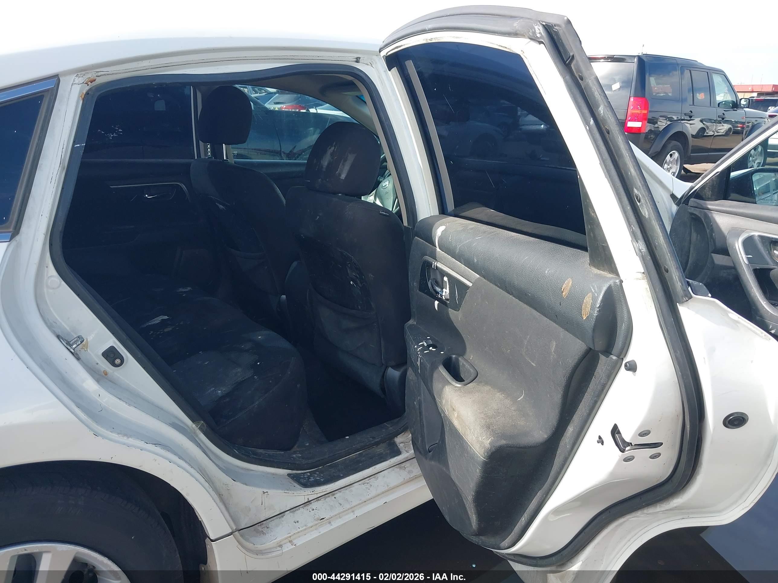 NISSAN ALTIMA image 8