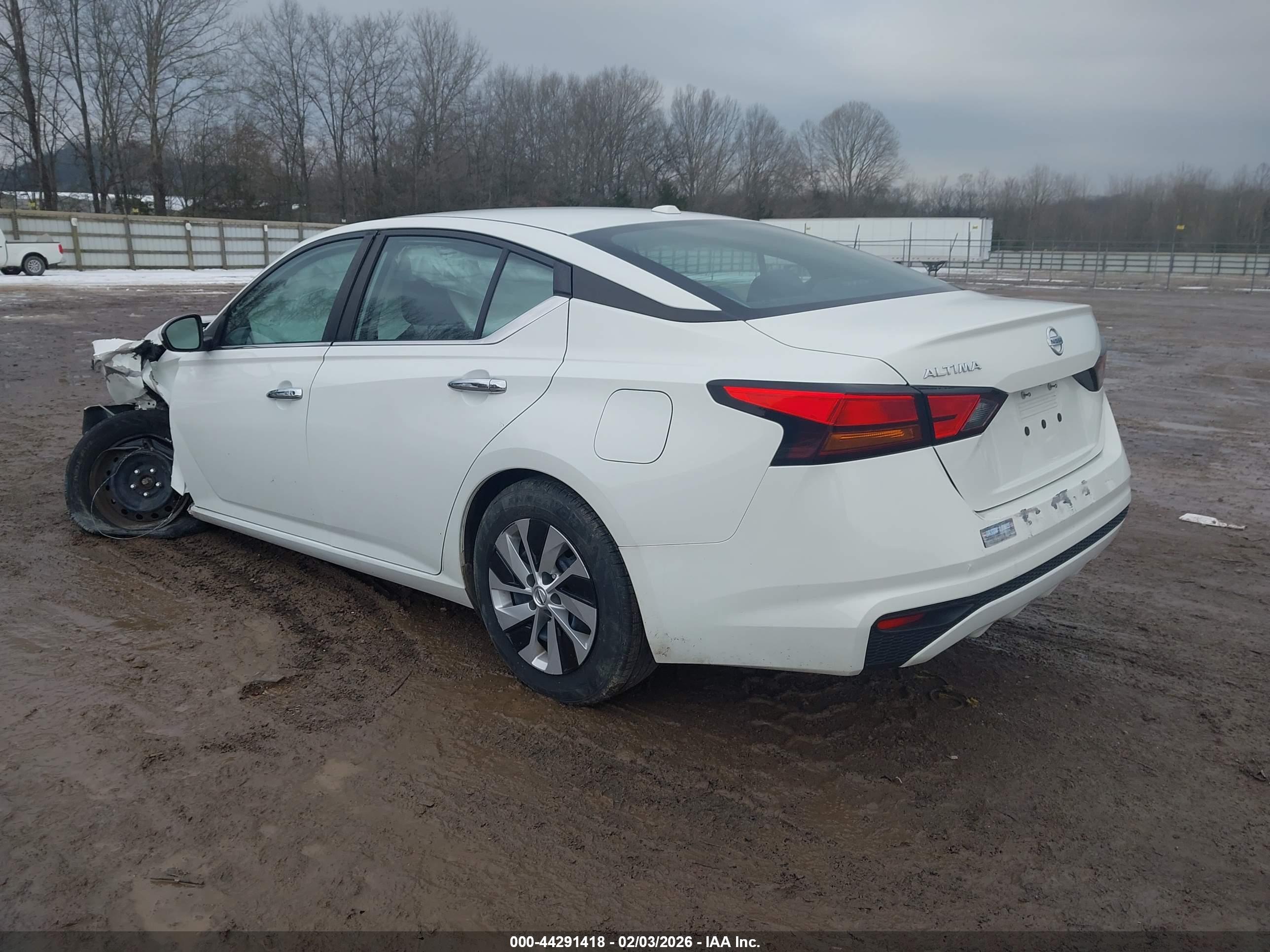 NISSAN ALTIMA image 3