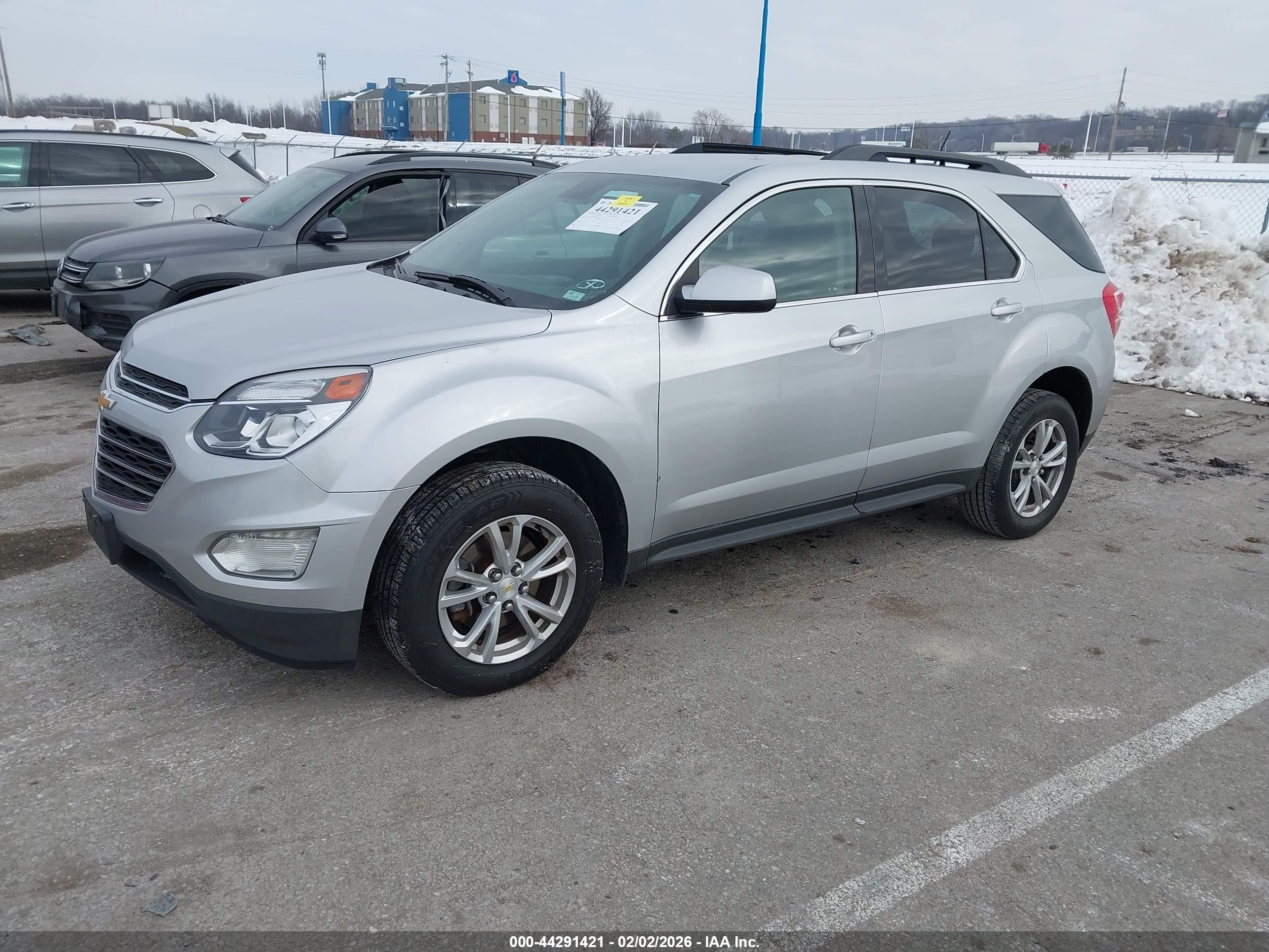 CHEVROLET EQUINOX image 2