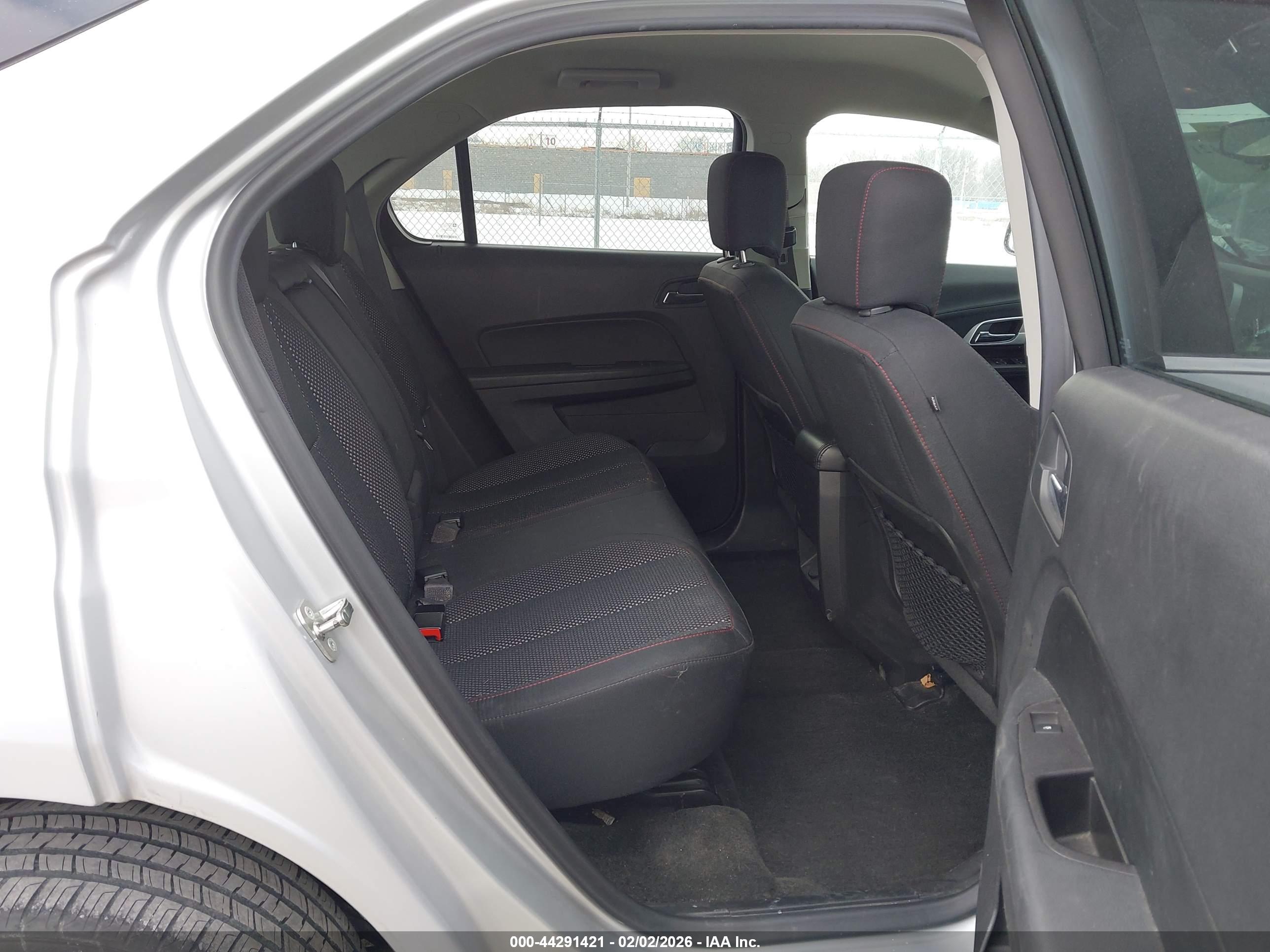 CHEVROLET EQUINOX image 8