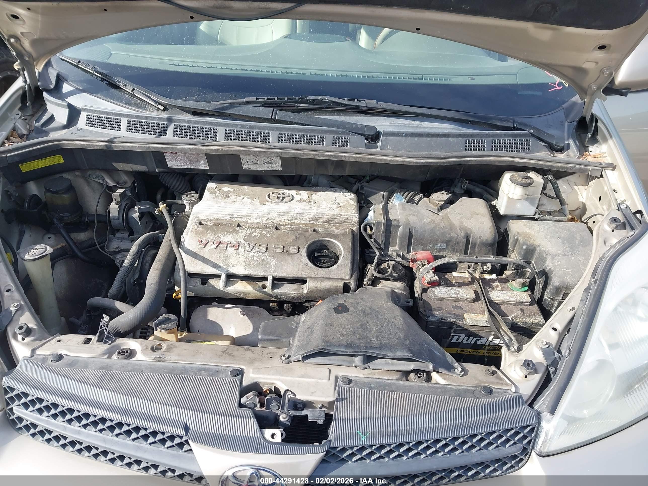 TOYOTA SIENNA image 10