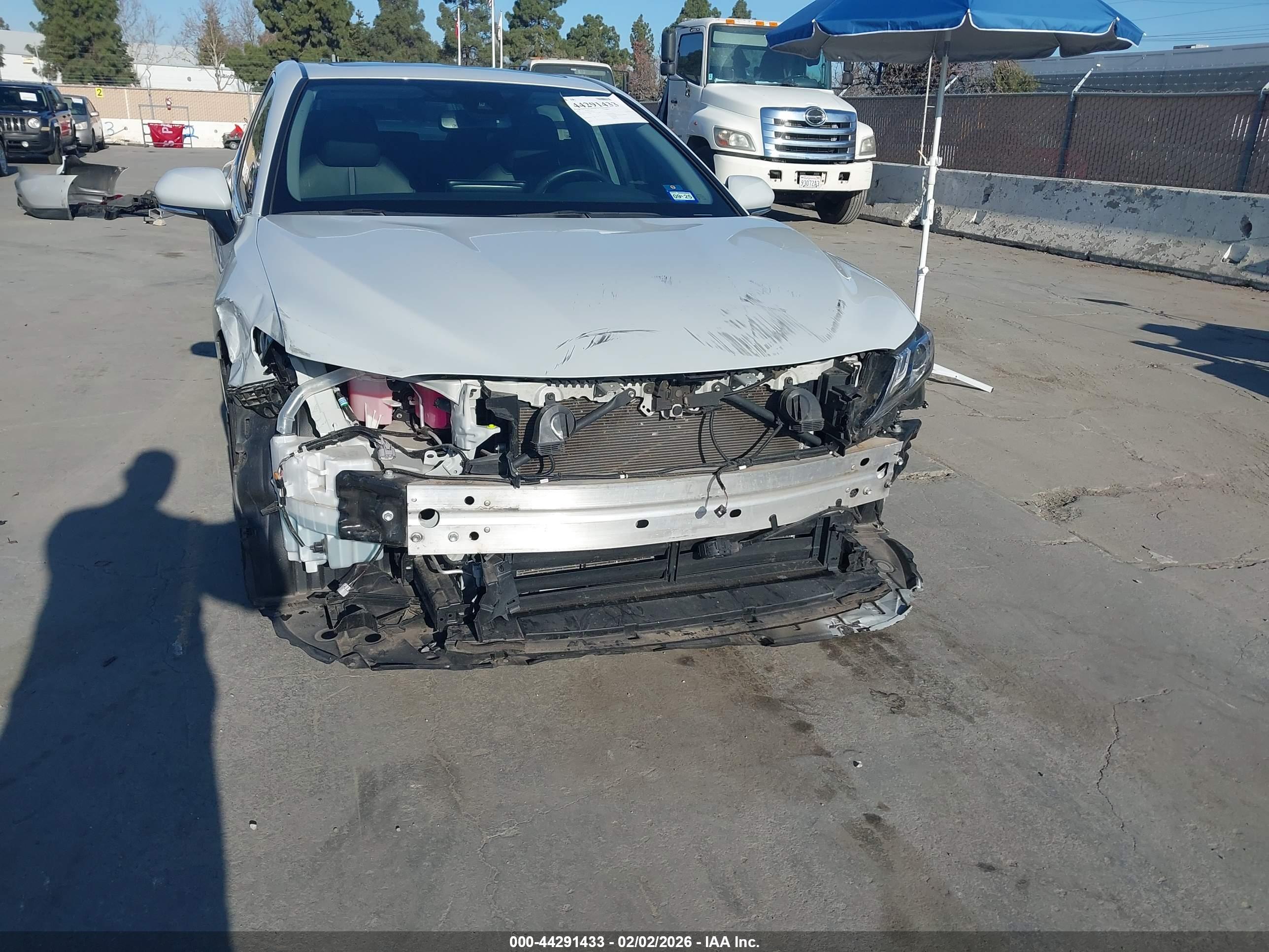 TOYOTA CAMRY image 6