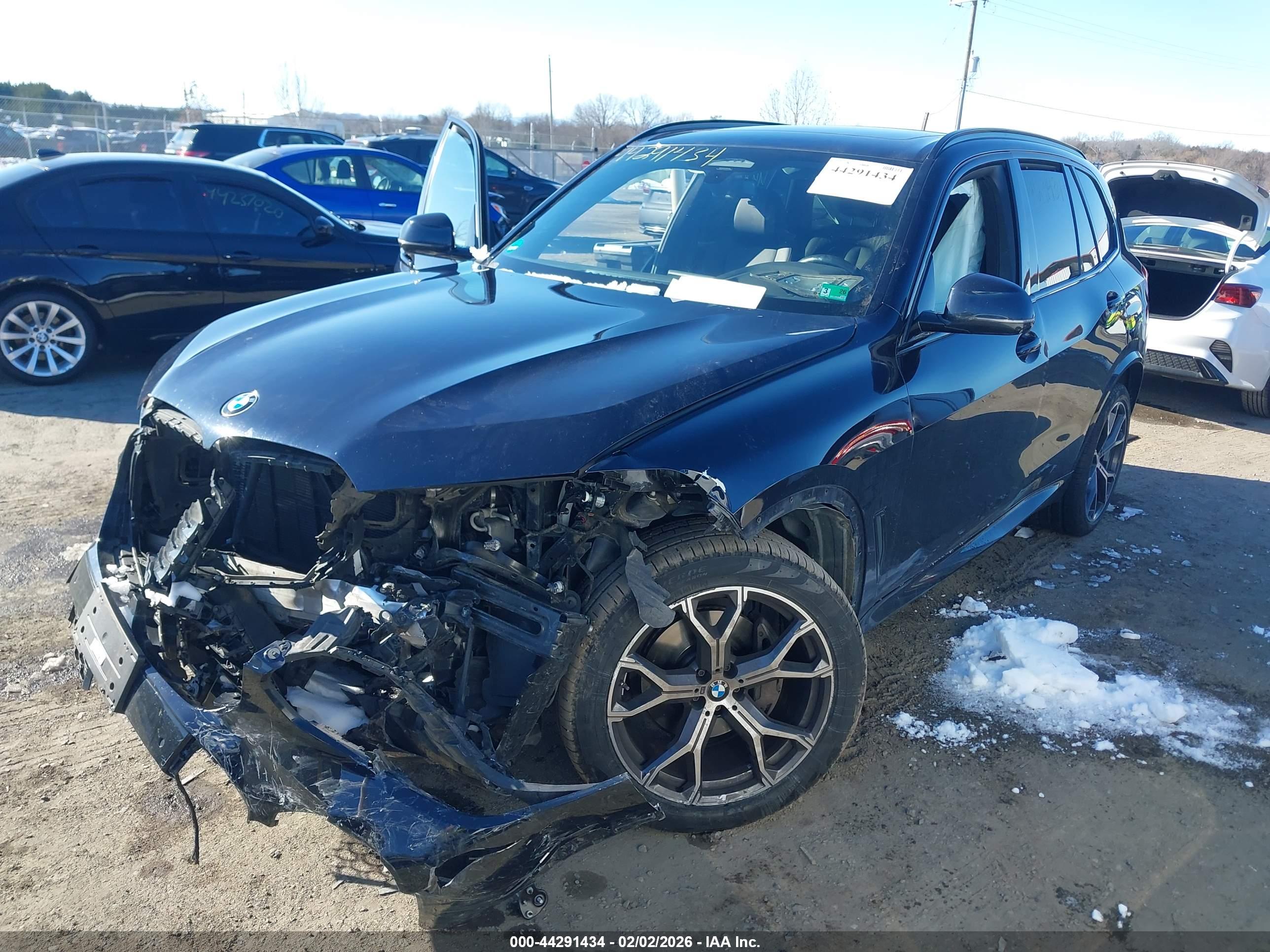 BMW X5 image 2
