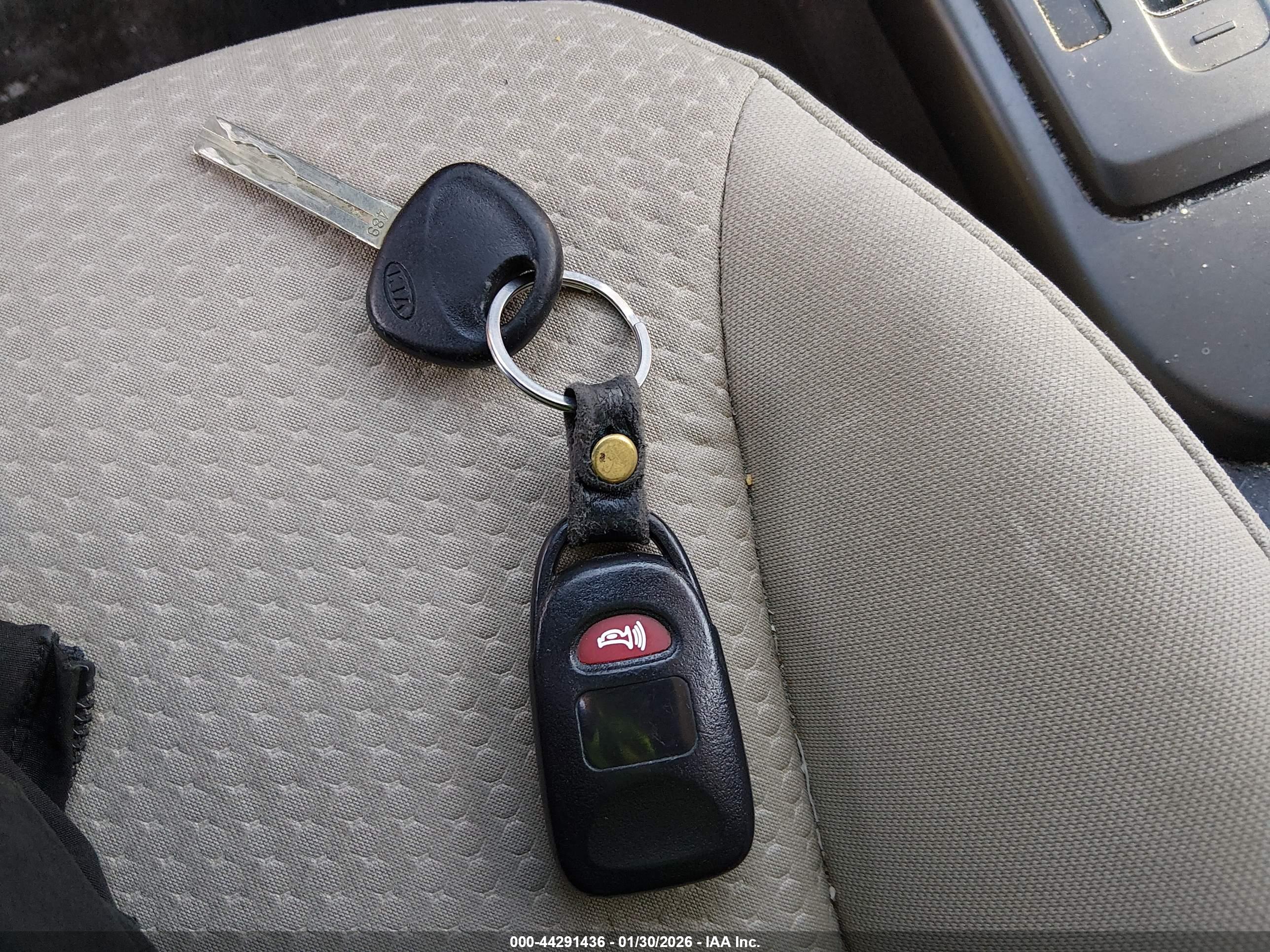 KIA SORENTO image 11