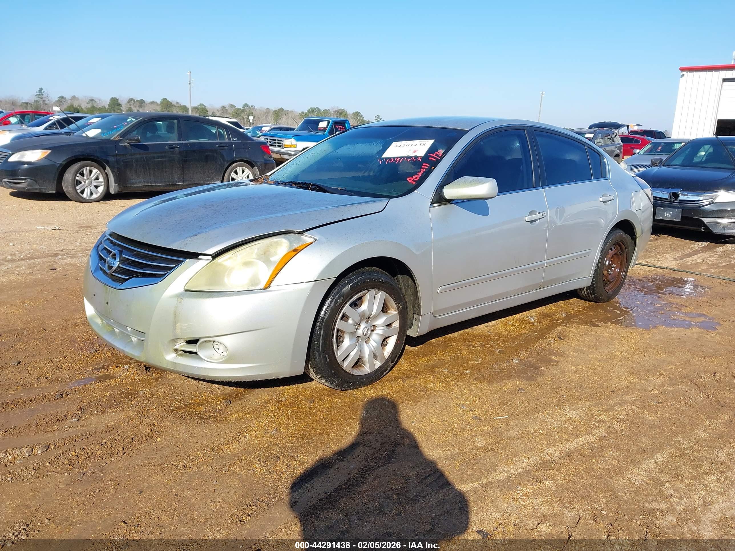 NISSAN ALTIMA image 2