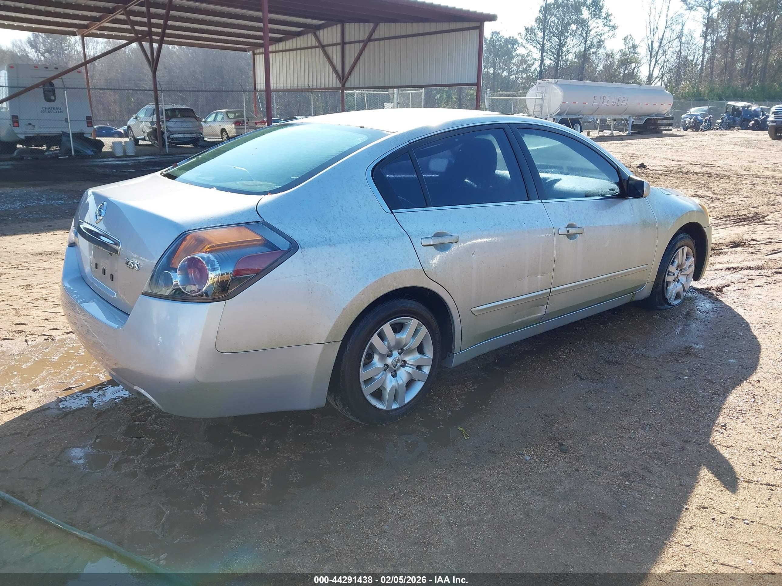 NISSAN ALTIMA image 4