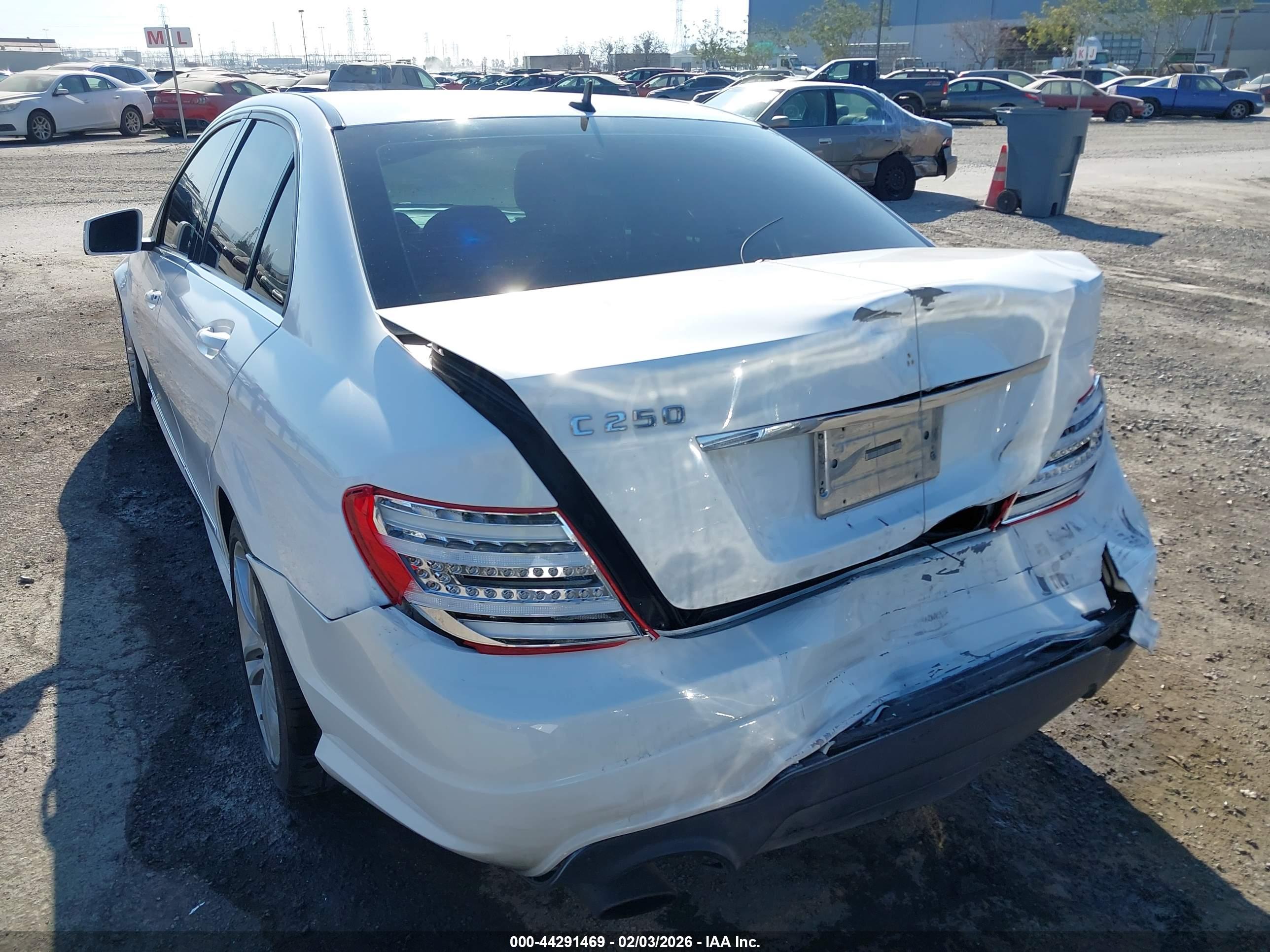 MERCEDES-BENZ C image 6