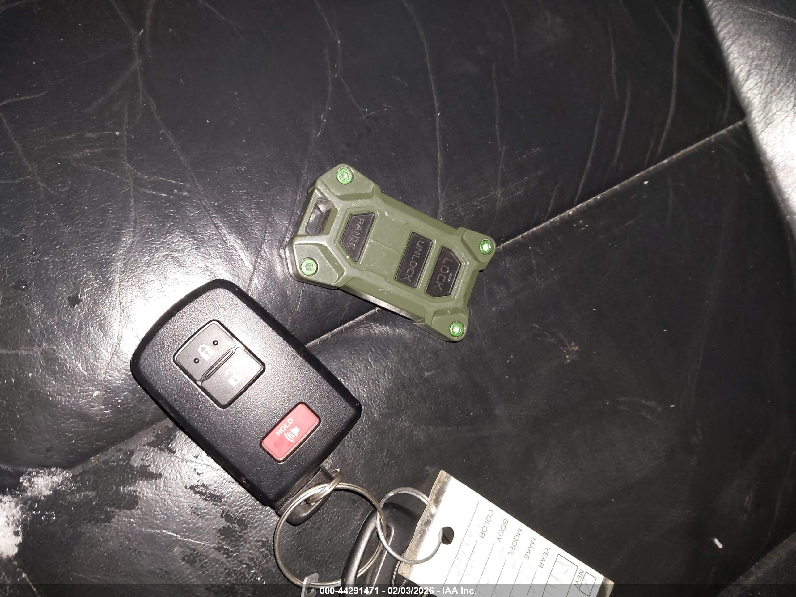TOYOTA TACOMA image 11