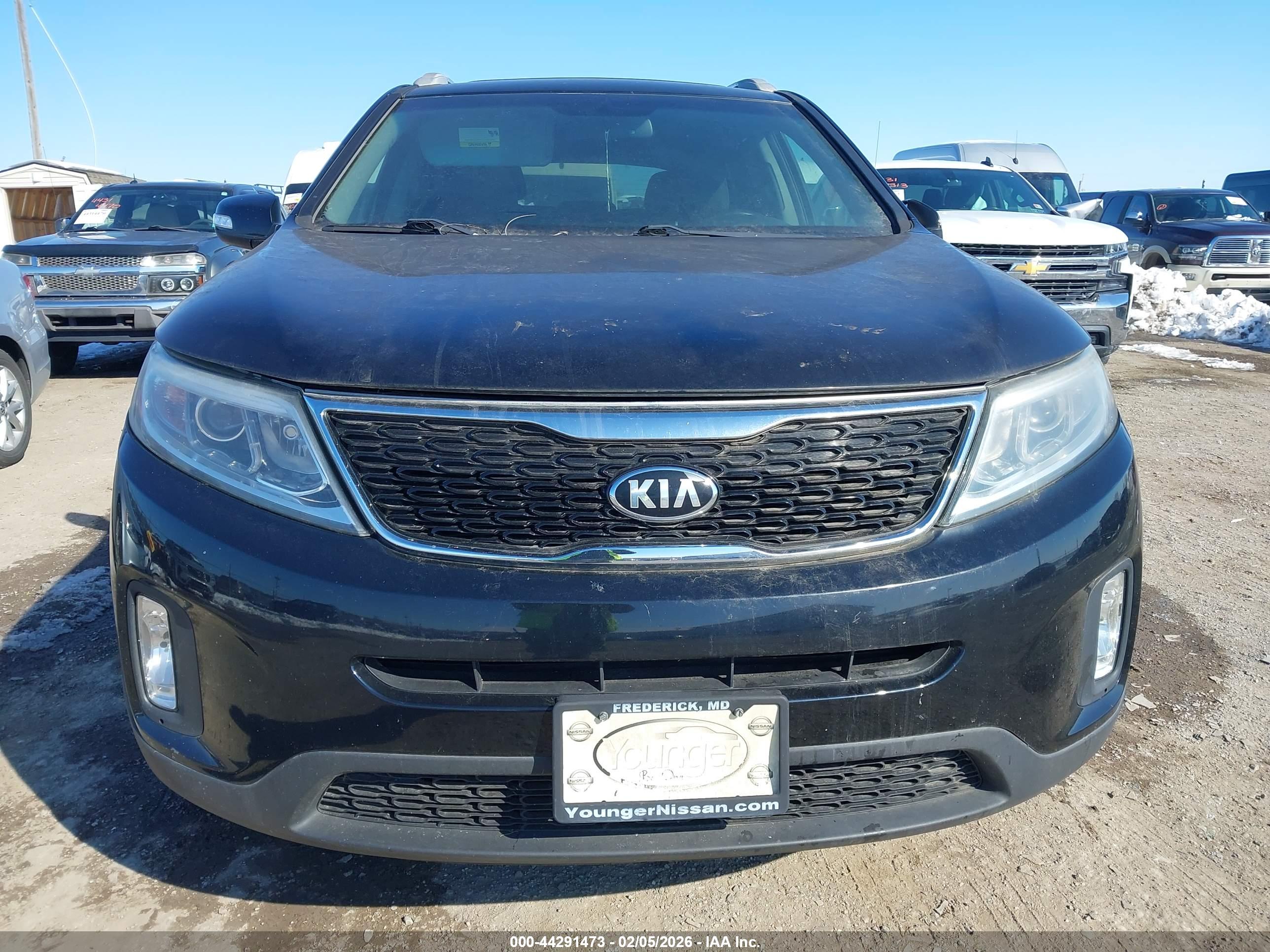 KIA SORENTO image 6