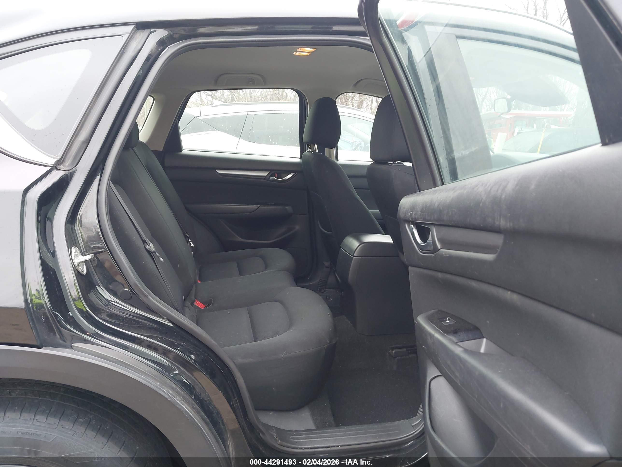 MAZDA CX-5 image 8