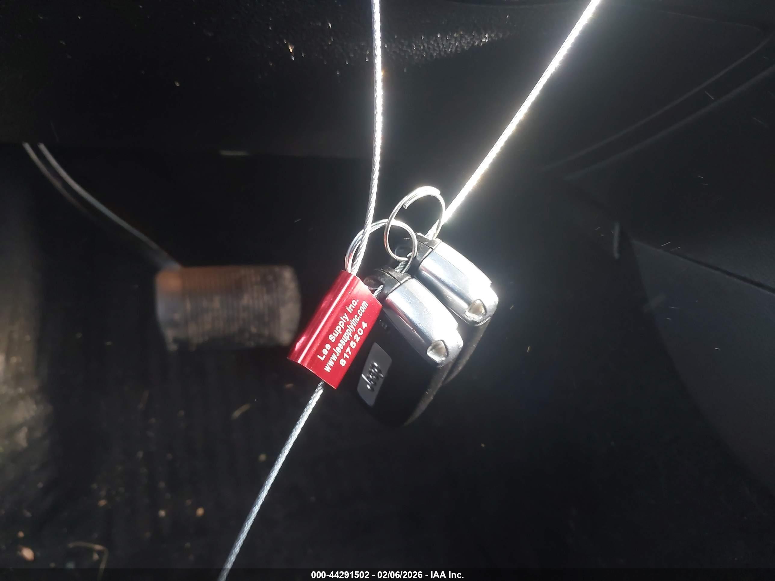 JEEP GRAND image 11